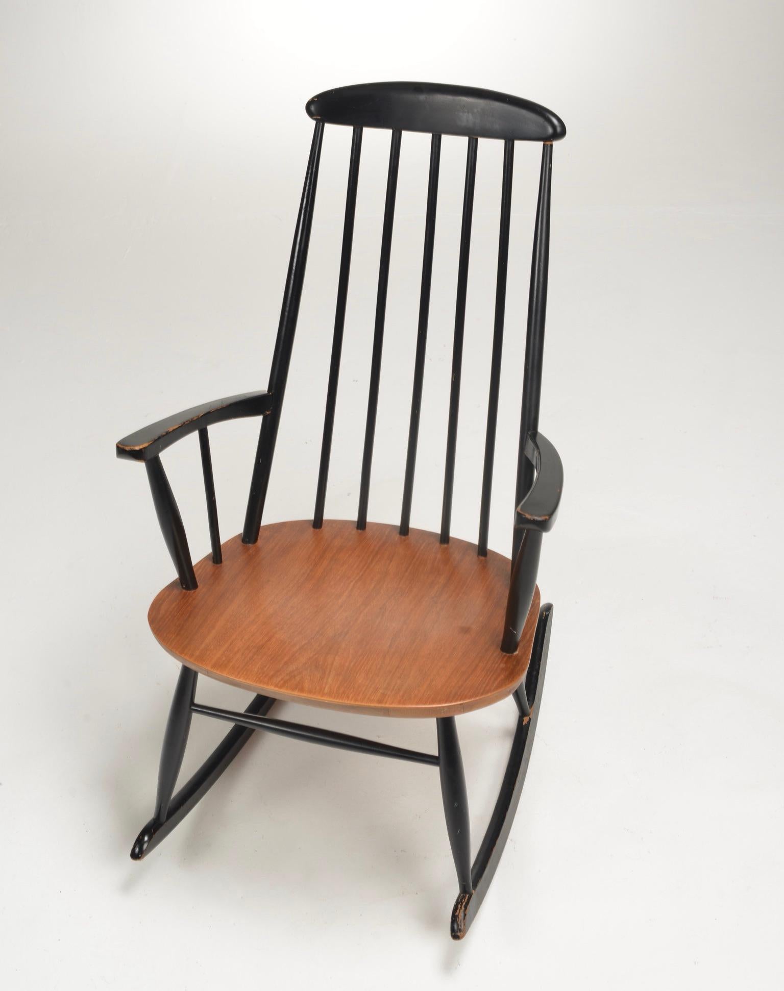 Chaise longue à bascule en teck Roland Rainer Bon état - En vente à Los Angeles, CA