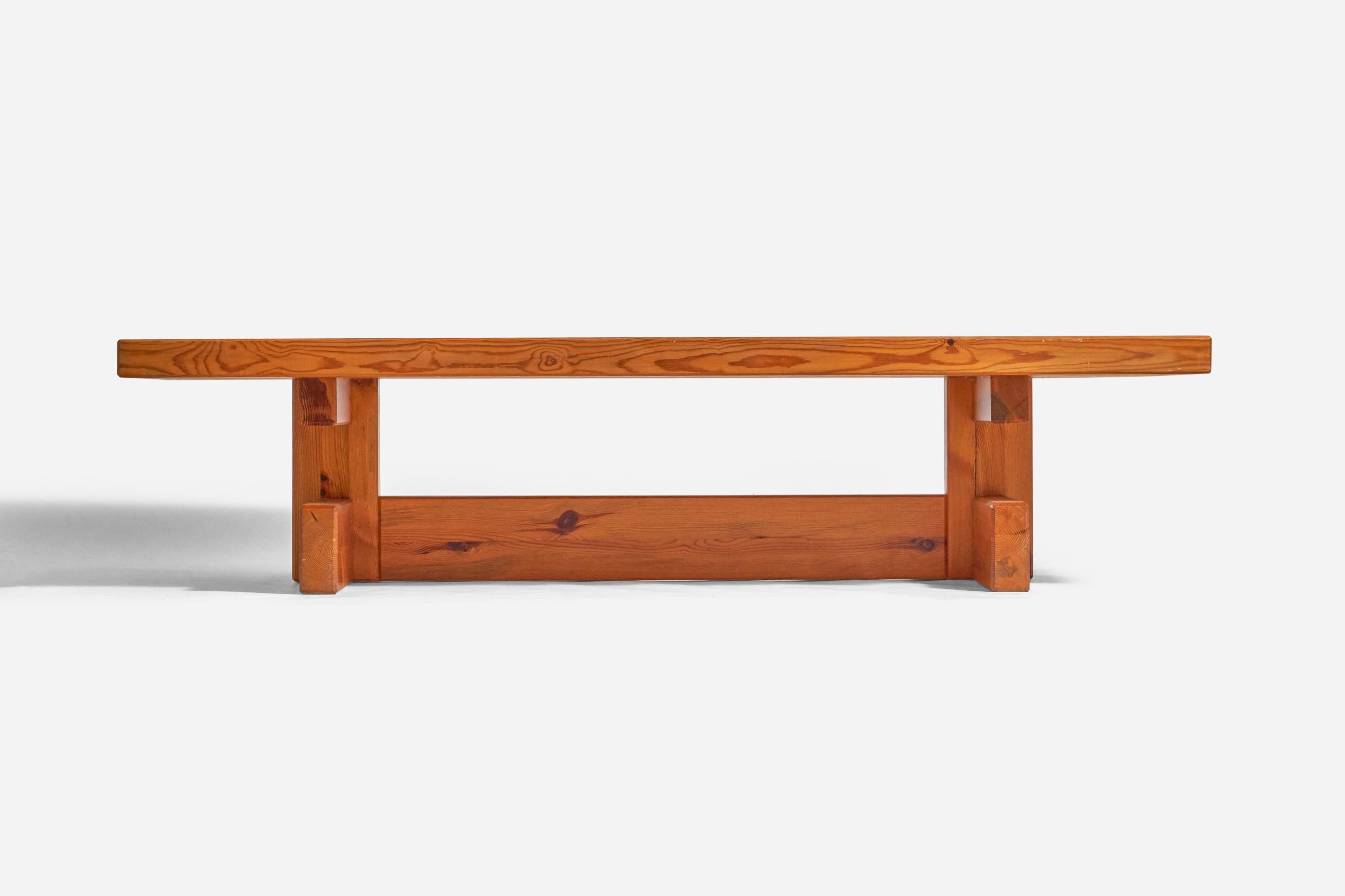 Swedish Roland Wilhelmsson Attribution, Large Coffee Table, Pine, Sweden, 1970s For Sale