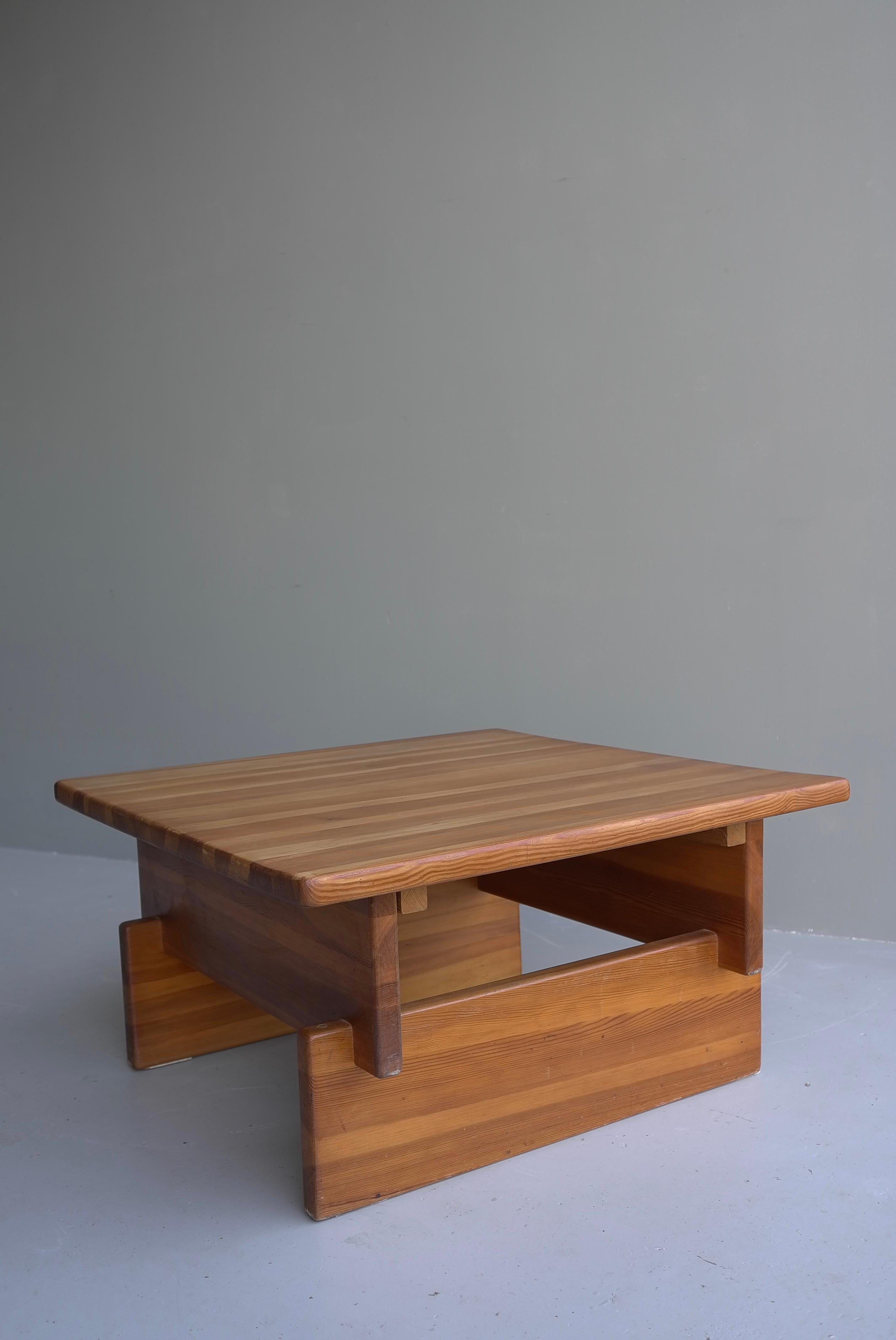 Roland Wilhelmsson Coffee Table in Pine by Karl Andersson & Söner in Sweden For Sale 4
