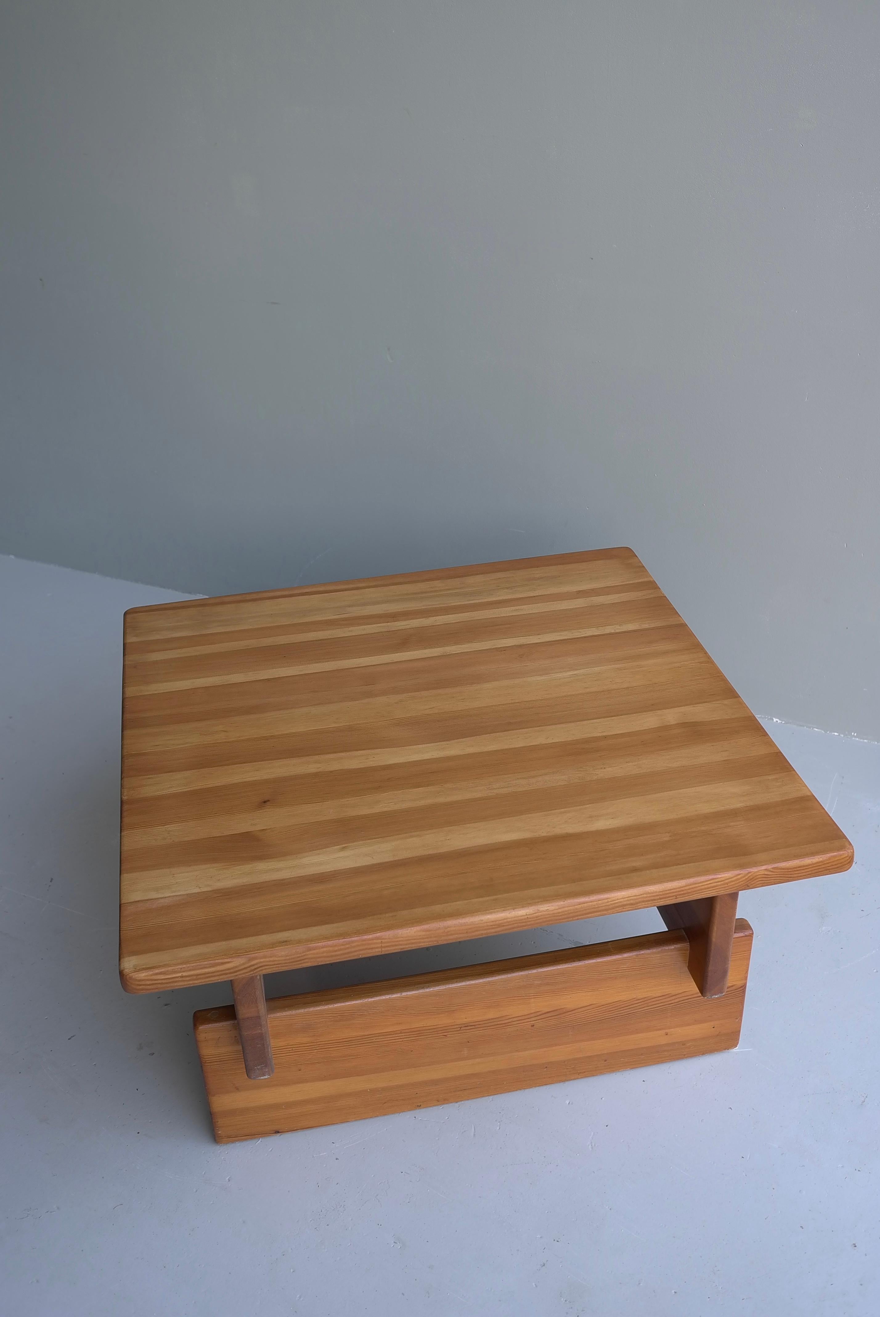 Roland Wilhelmsson Coffee Table in Pine by Karl Andersson & Söner in Sweden For Sale 2