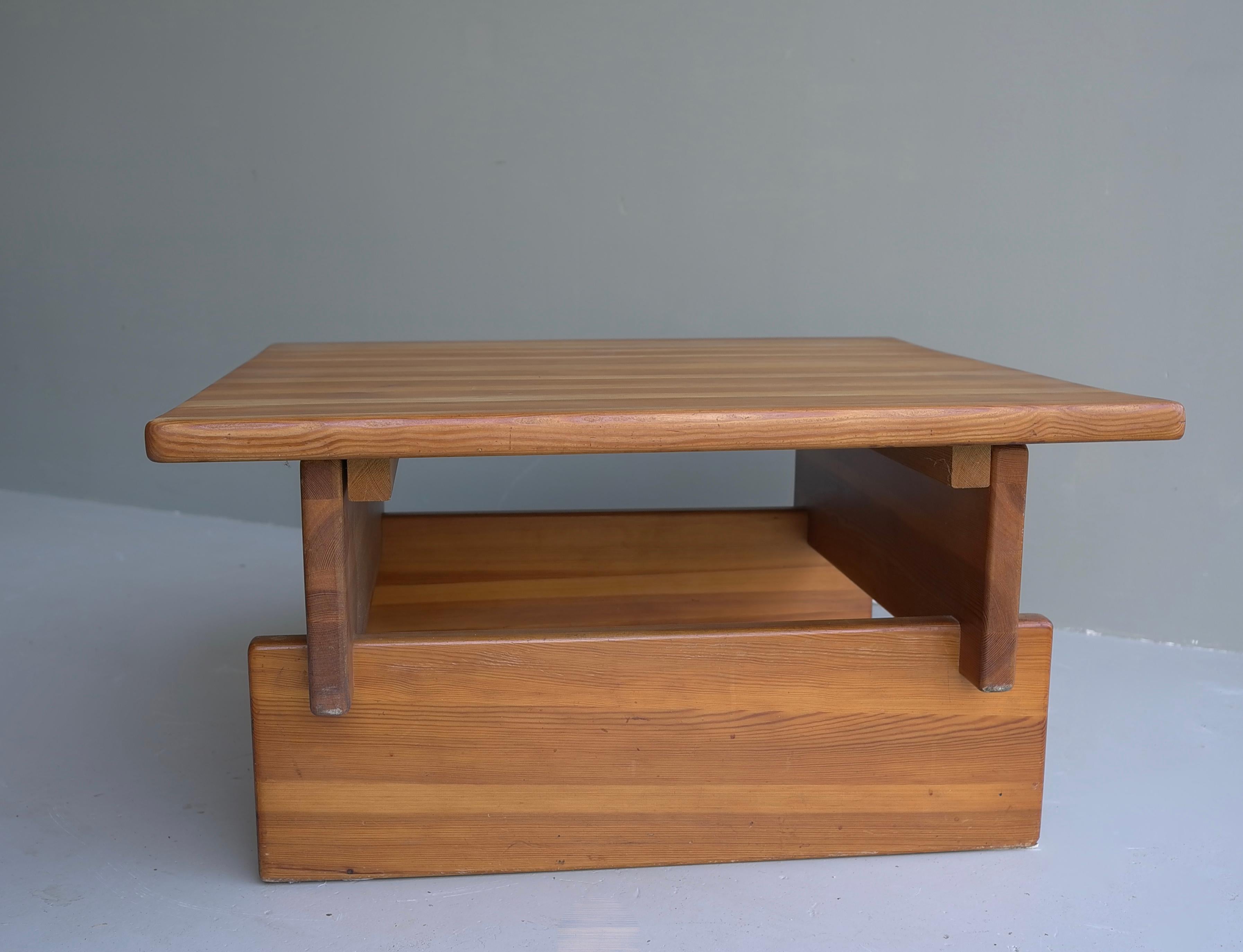 Roland Wilhelmsson Coffee Table in Pine by Karl Andersson & Söner in Sweden For Sale 3