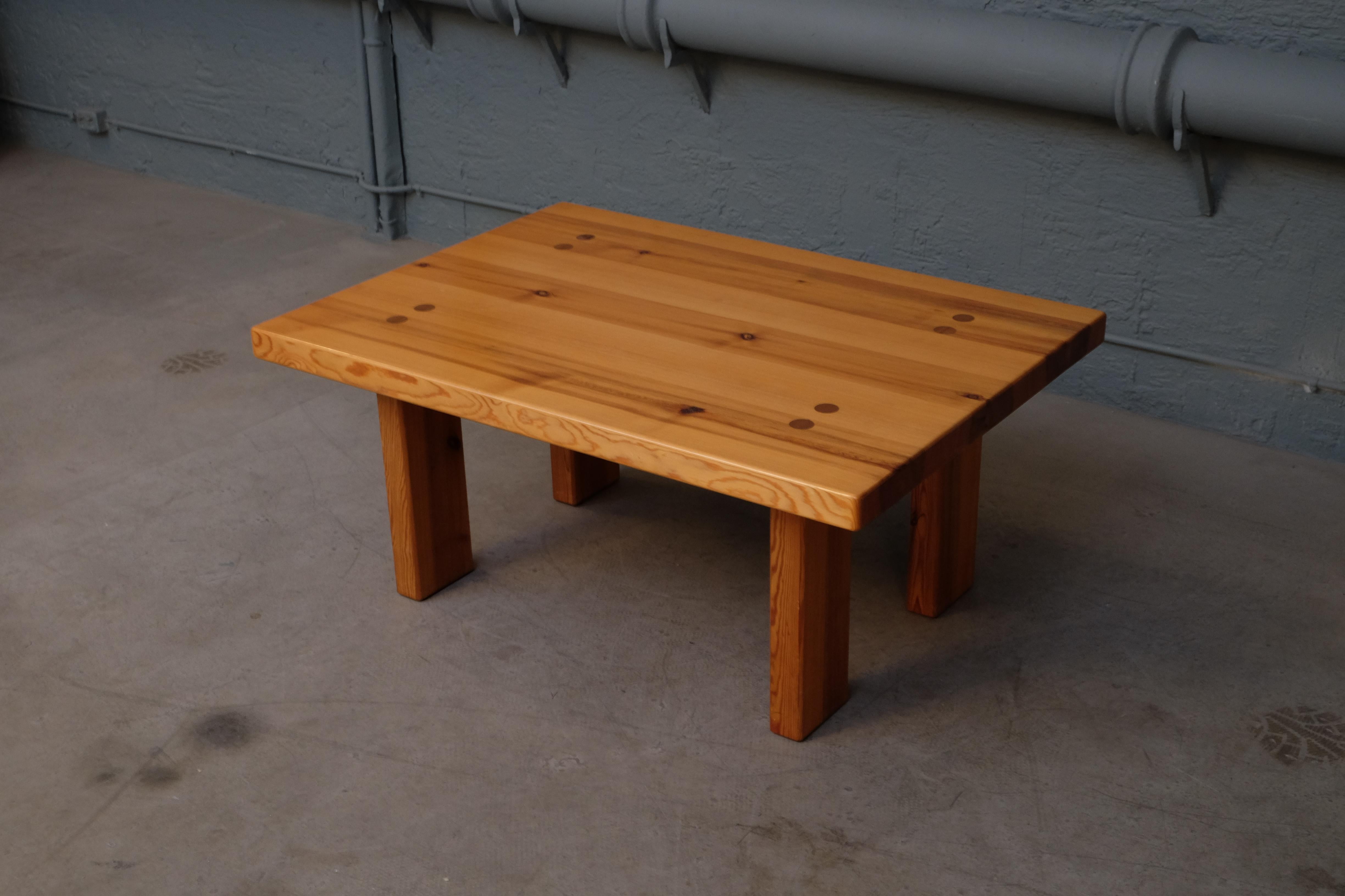 Swedish Roland Wilhelmsson Coffee Table in Pine, Produced in Sweden, 1960s