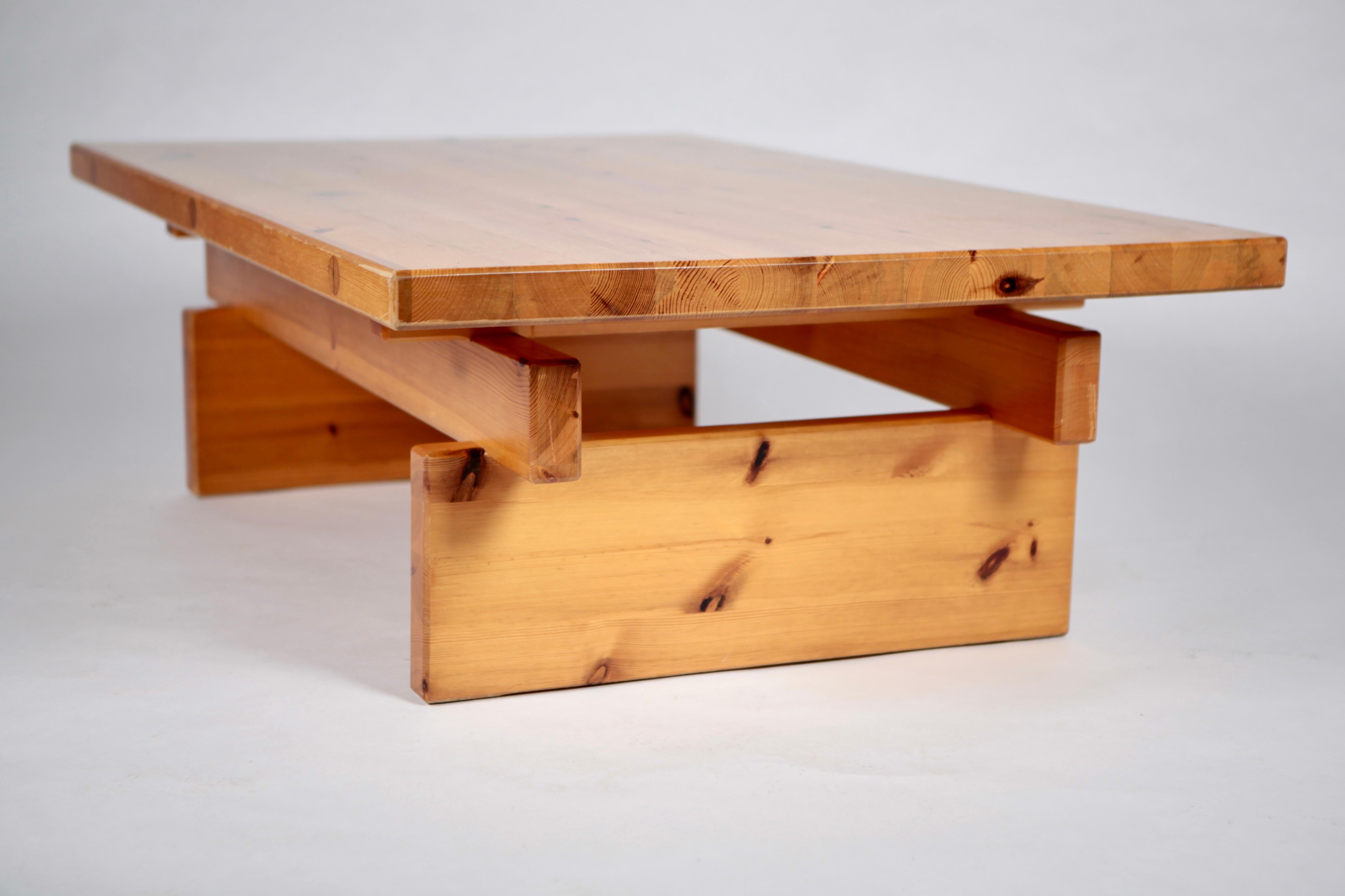 Roland Wilhelmsson, Coffee-Table in Solid Pine, Executed by Timmermannen, 1973 For Sale 6