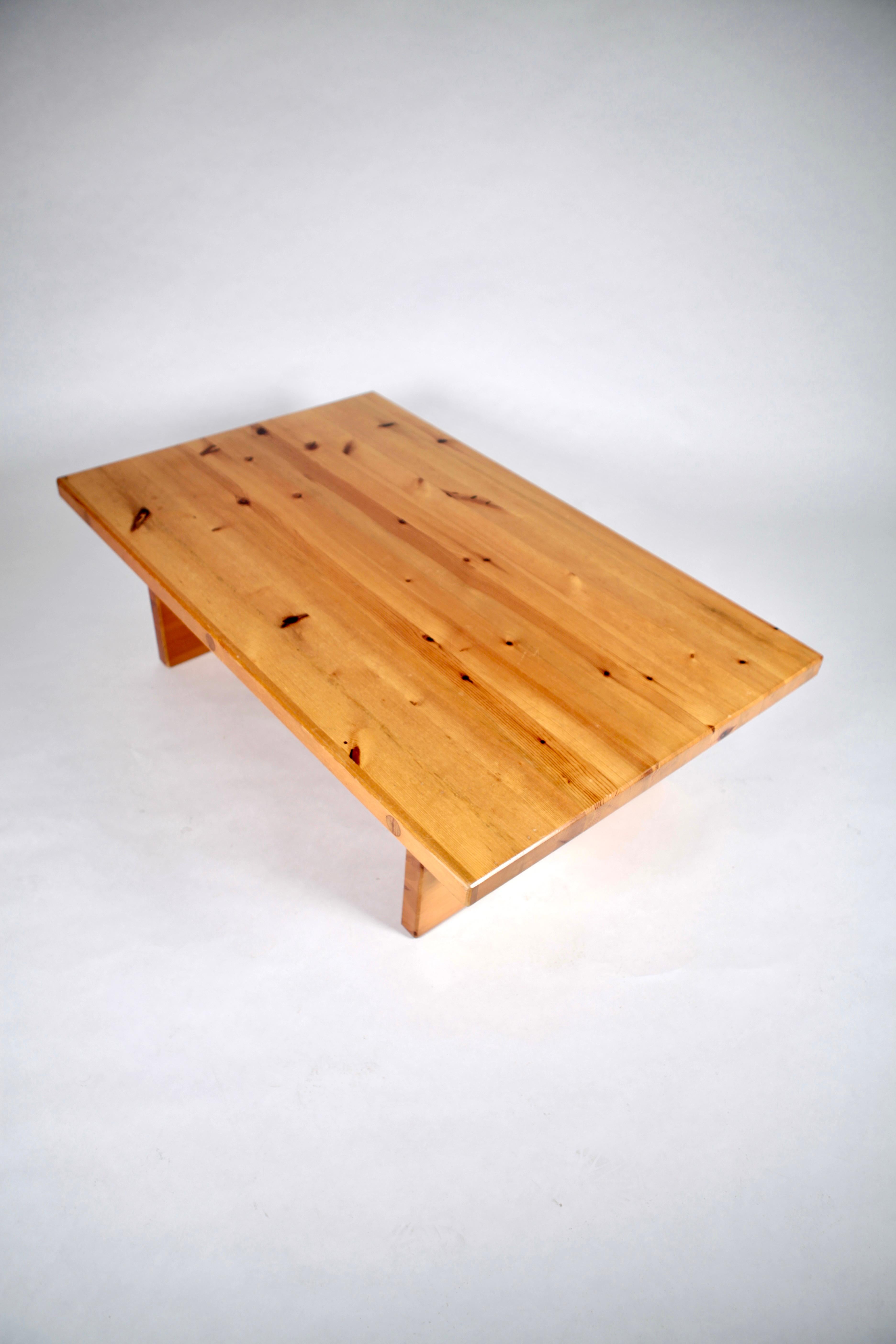 Roland Wilhelmsson, Coffee-Table in Solid Pine, Executed by Timmermannen, 1973 8