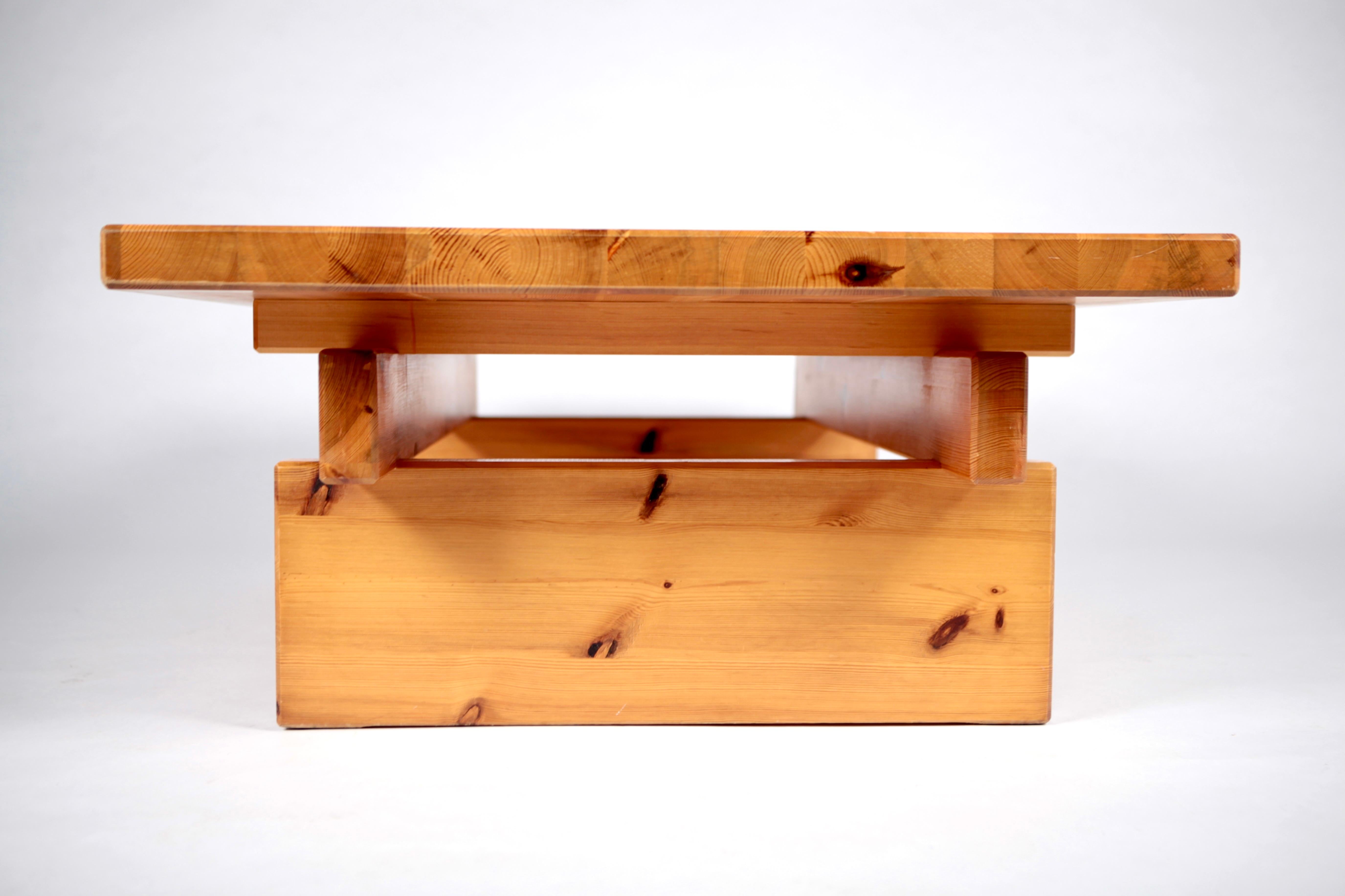 Roland Wilhelmsson, Coffee-Table in Solid Pine, Executed by Timmermannen, 1973 10