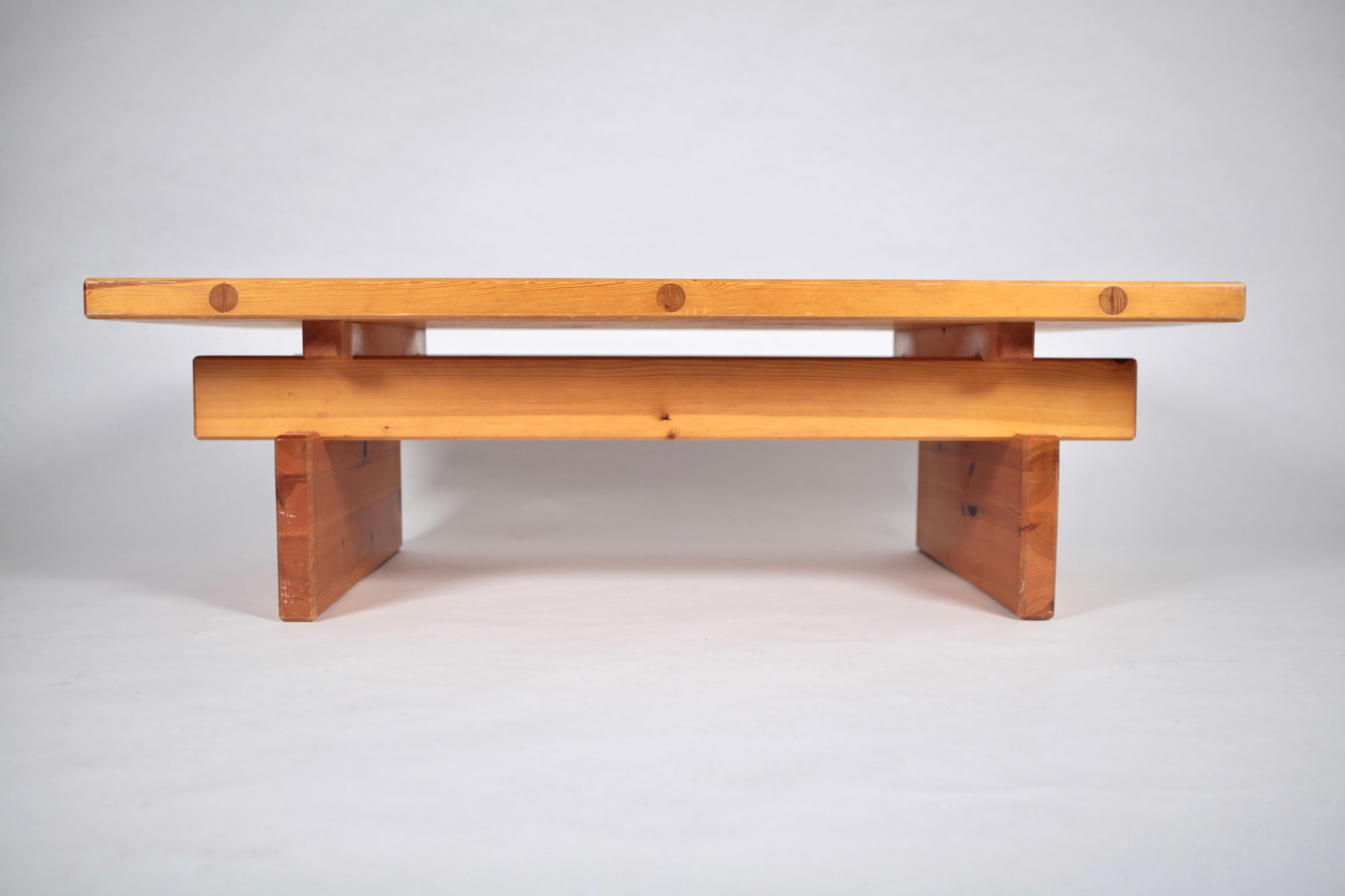 Roland Wilhelmsson, Coffee-Table in Solid Pine, Executed by Timmermannen, 1973 1