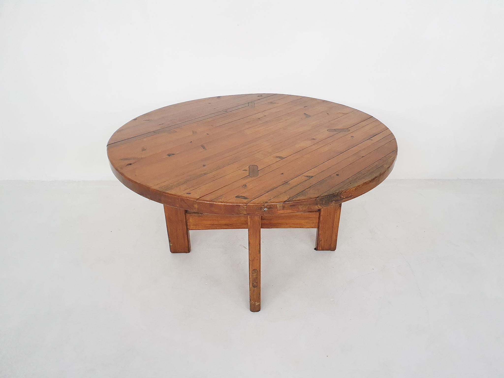 Roland Wilhelmsson for Karl Andersson and Soner, Pinewood Dining Table, Sweden In Good Condition For Sale In Amsterdam, NL