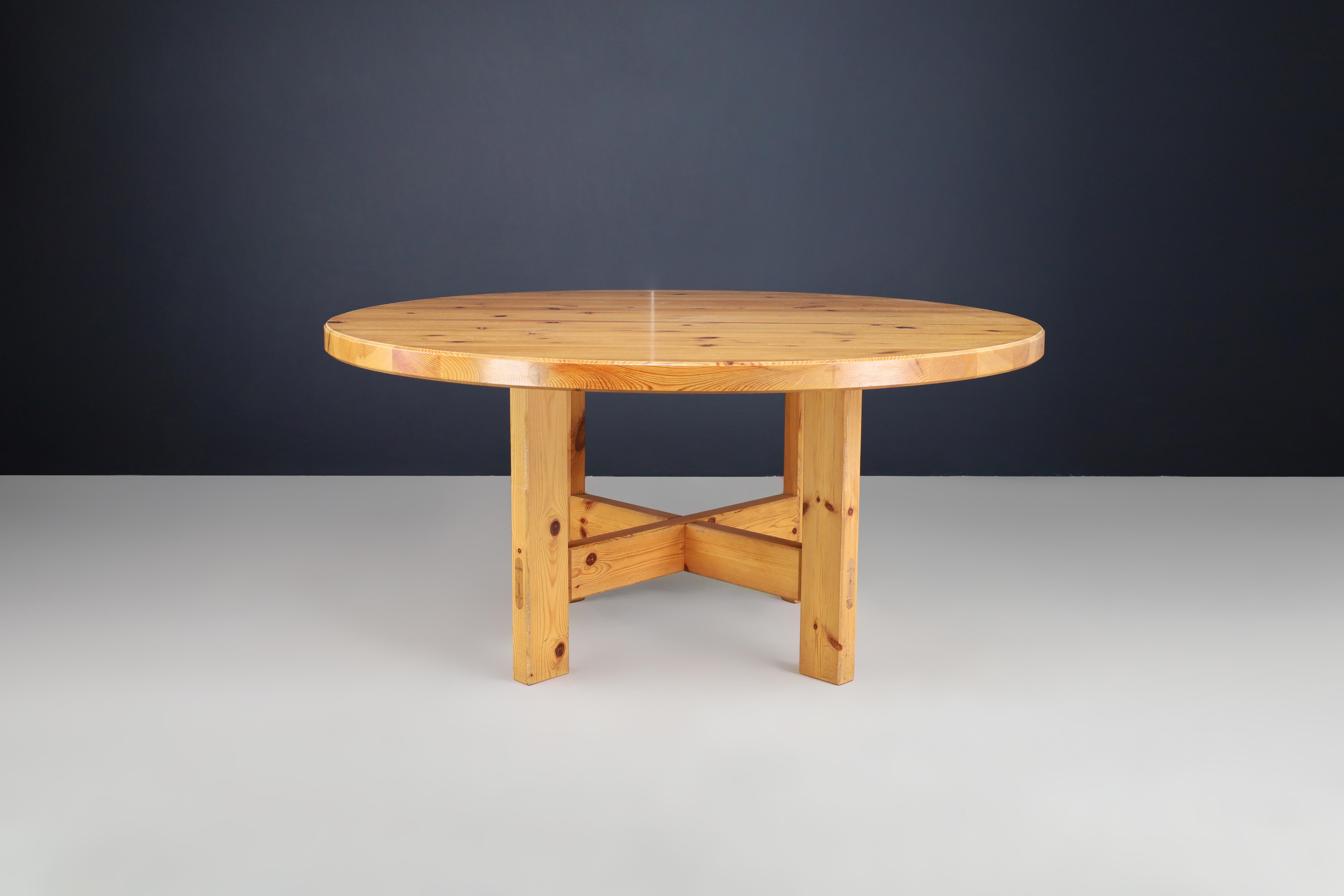 Roland Wilhelmsson for Karl Andersson & Söner Round Solid Pine Table Sweden 1970 For Sale 7