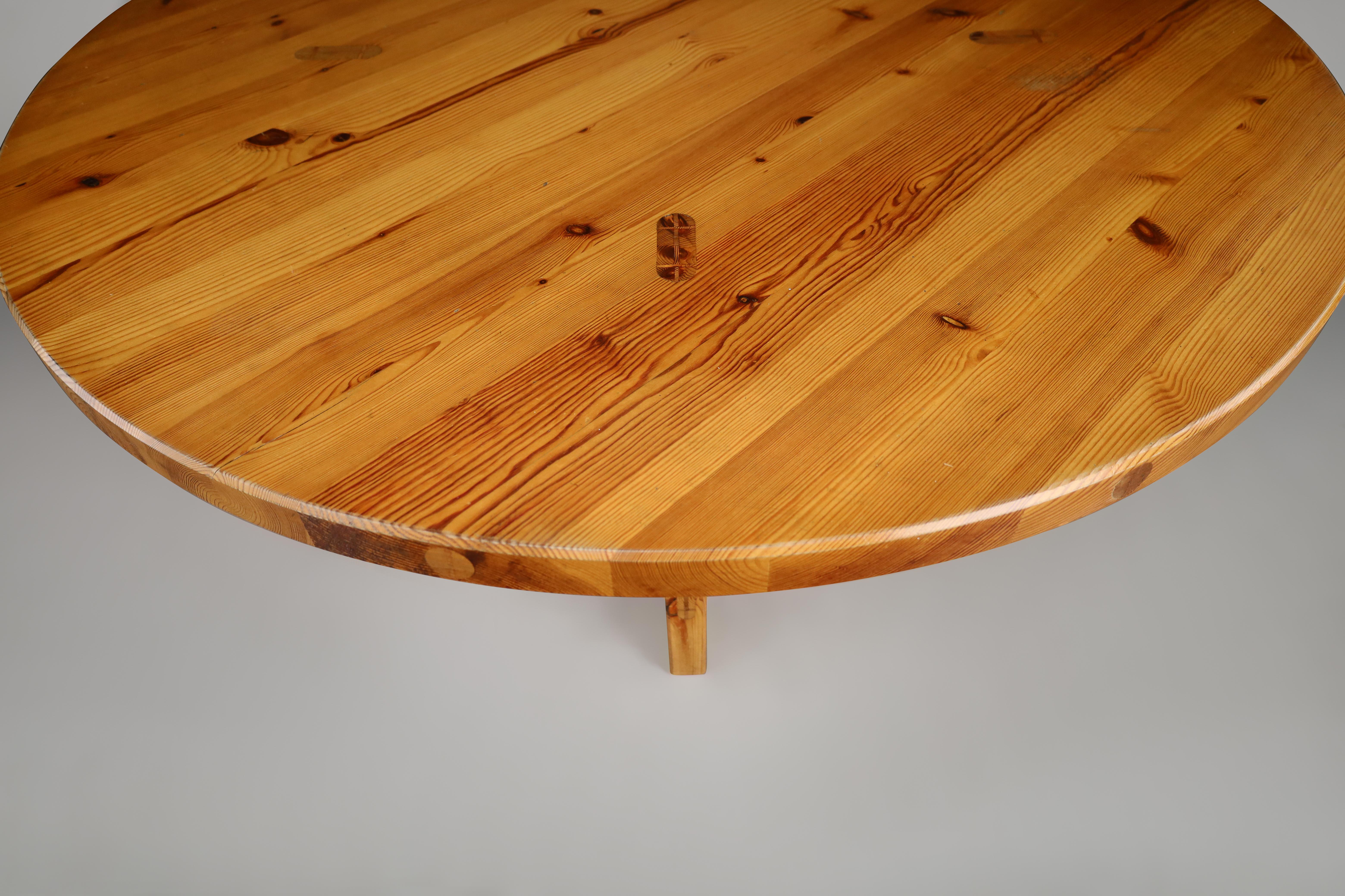 Roland Wilhelmsson for Karl Andersson & Söner Round Solid Pine Table Sweden 1970 For Sale 8