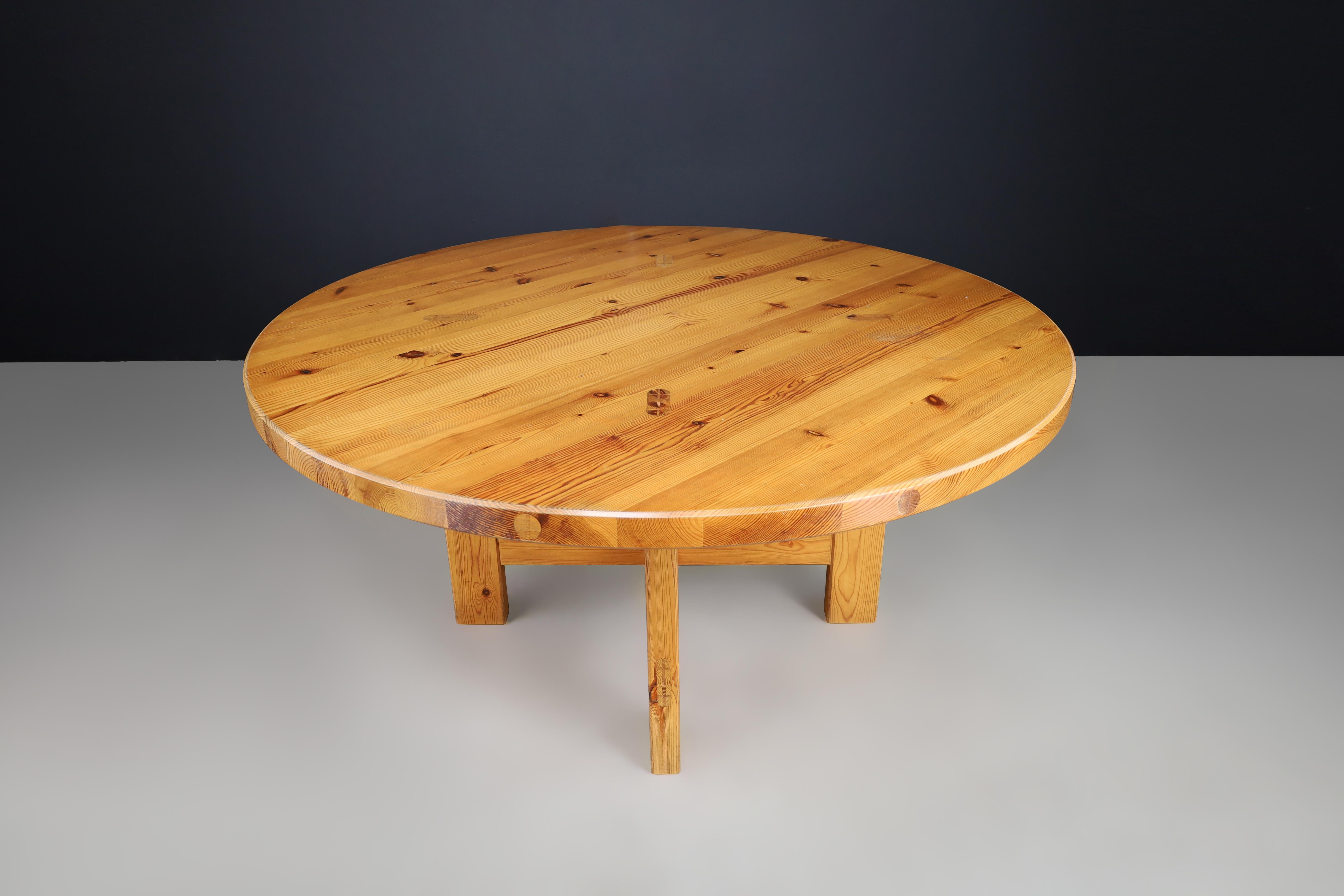 Roland Wilhelmsson for Karl Andersson & Söner Round Solid Pine Table Sweden 1970 For Sale 9