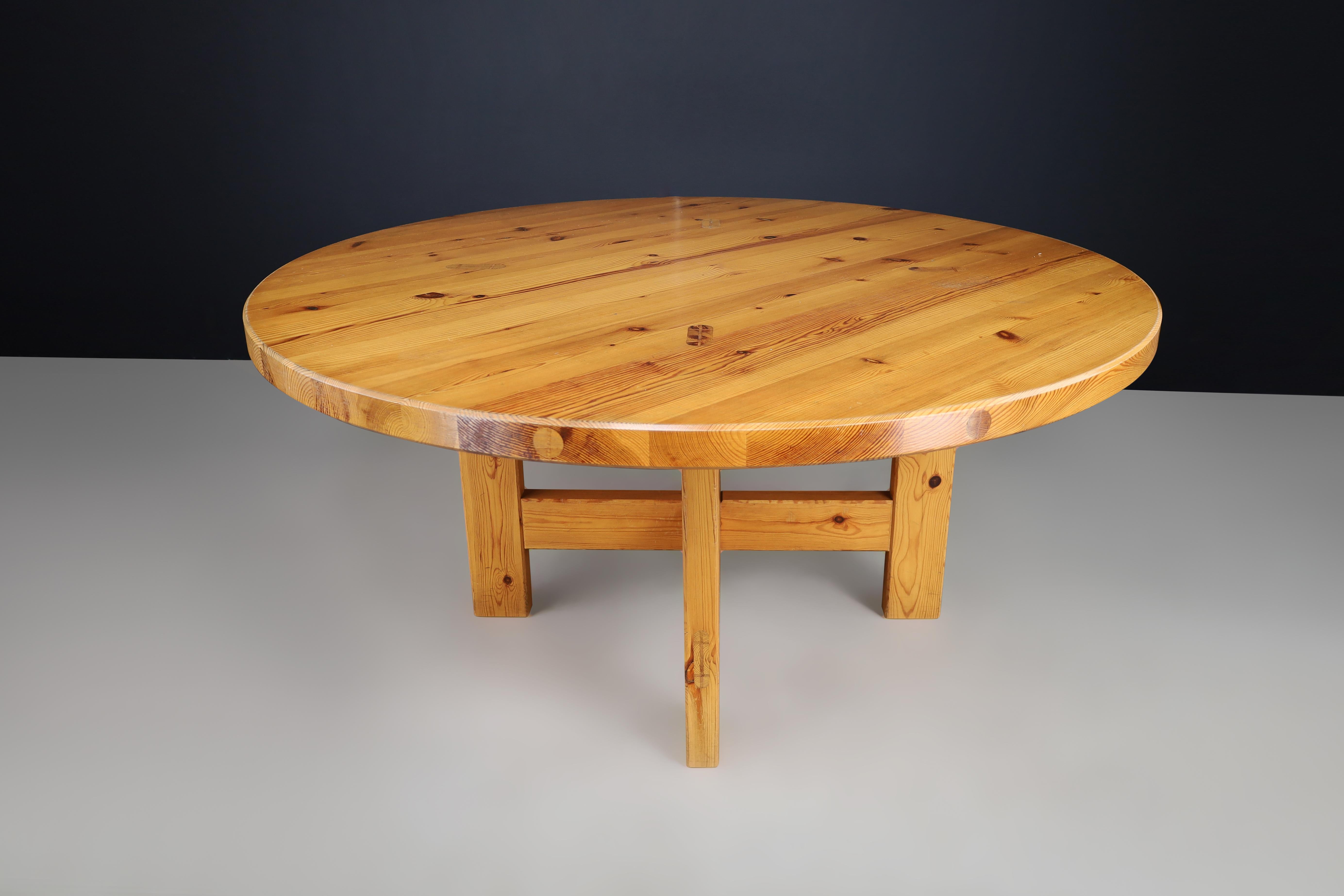 Roland Wilhelmsson for Karl Andersson & Söner Round Solid Pine Table Sweden 1970 For Sale 10