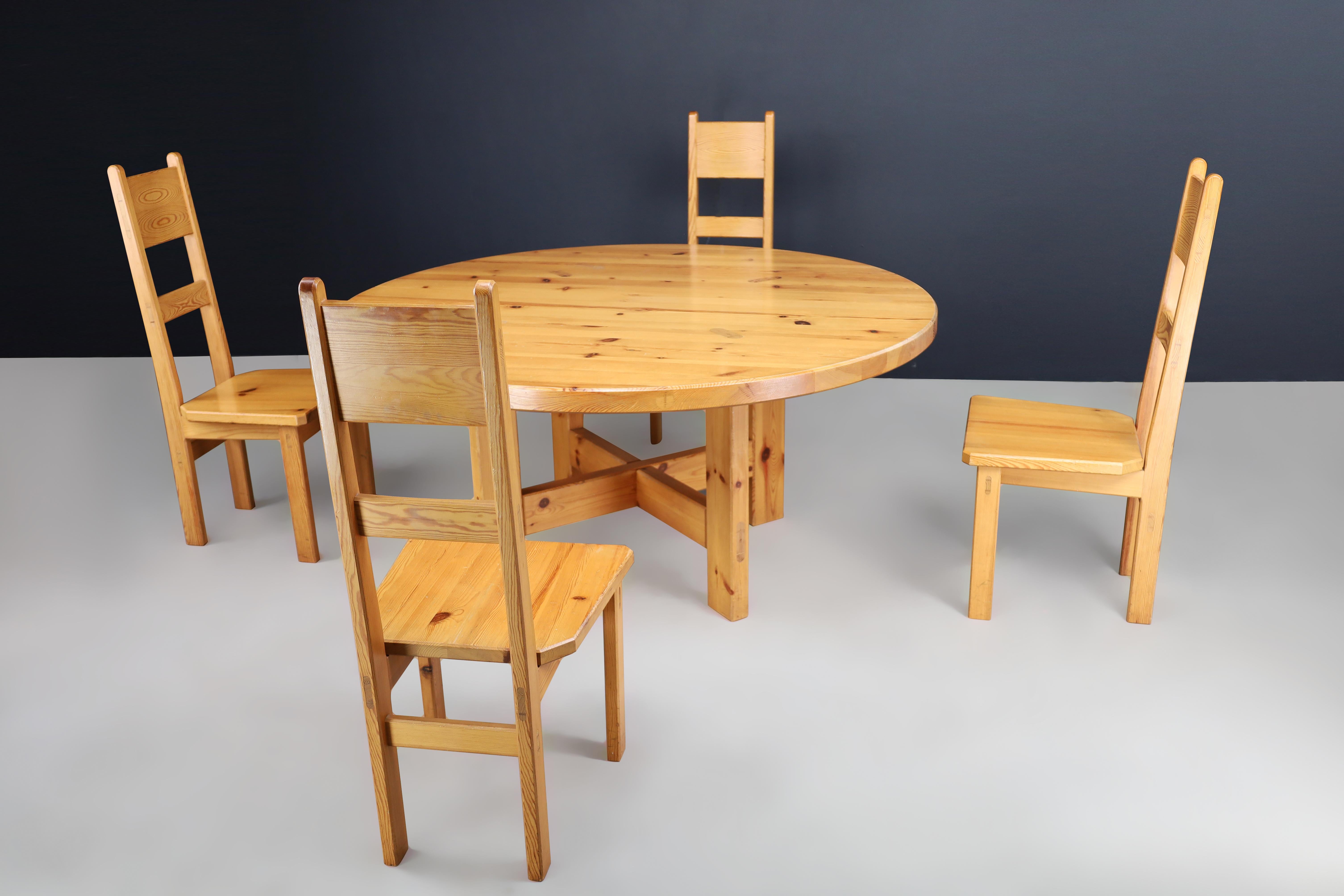 Roland Wilhelmsson for Karl Andersson & Söner Round Solid Pine Table Sweden 1970 For Sale 12
