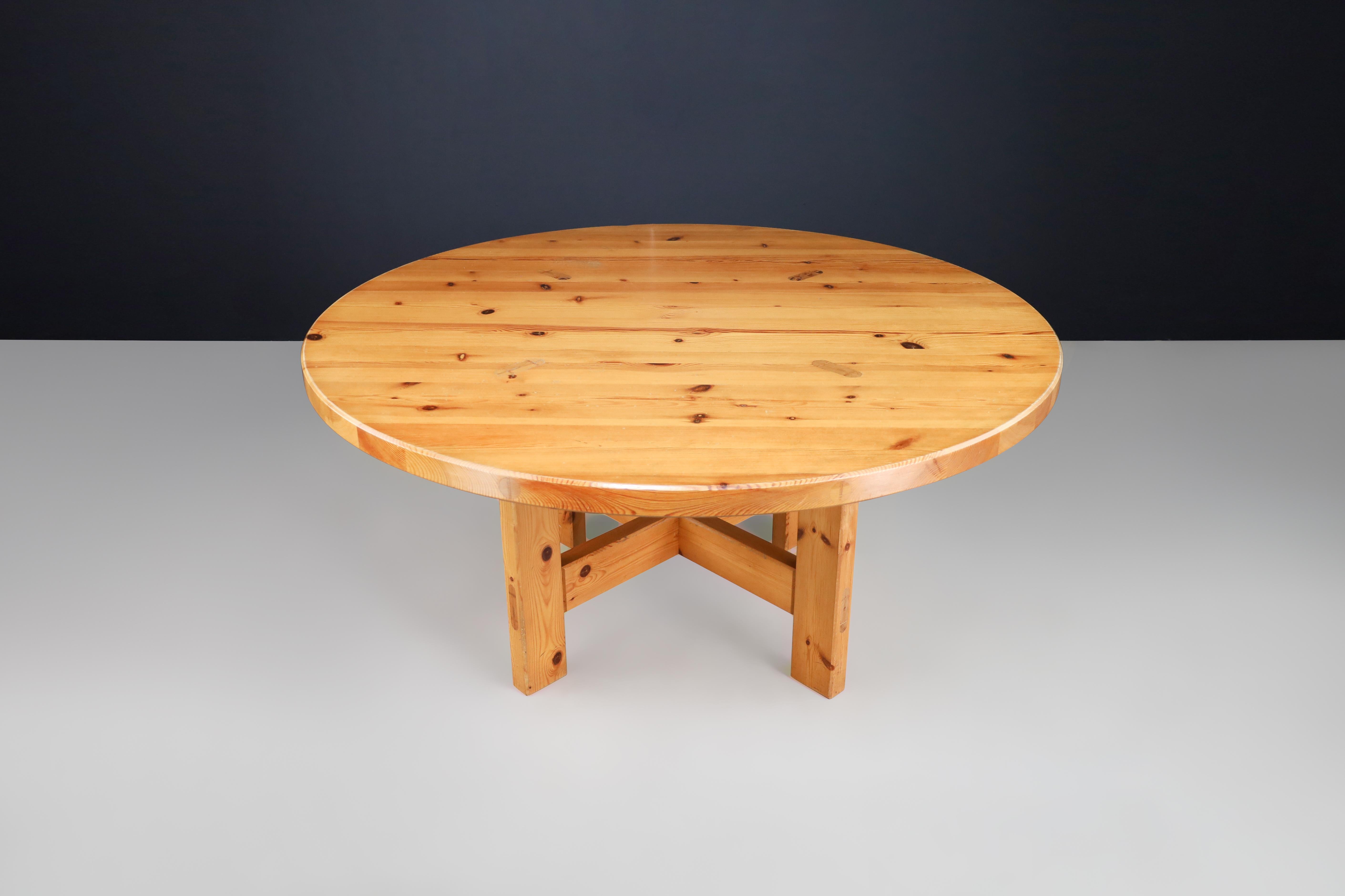 Late 20th Century Roland Wilhelmsson for Karl Andersson & Söner Round Solid Pine Table Sweden 1970 For Sale