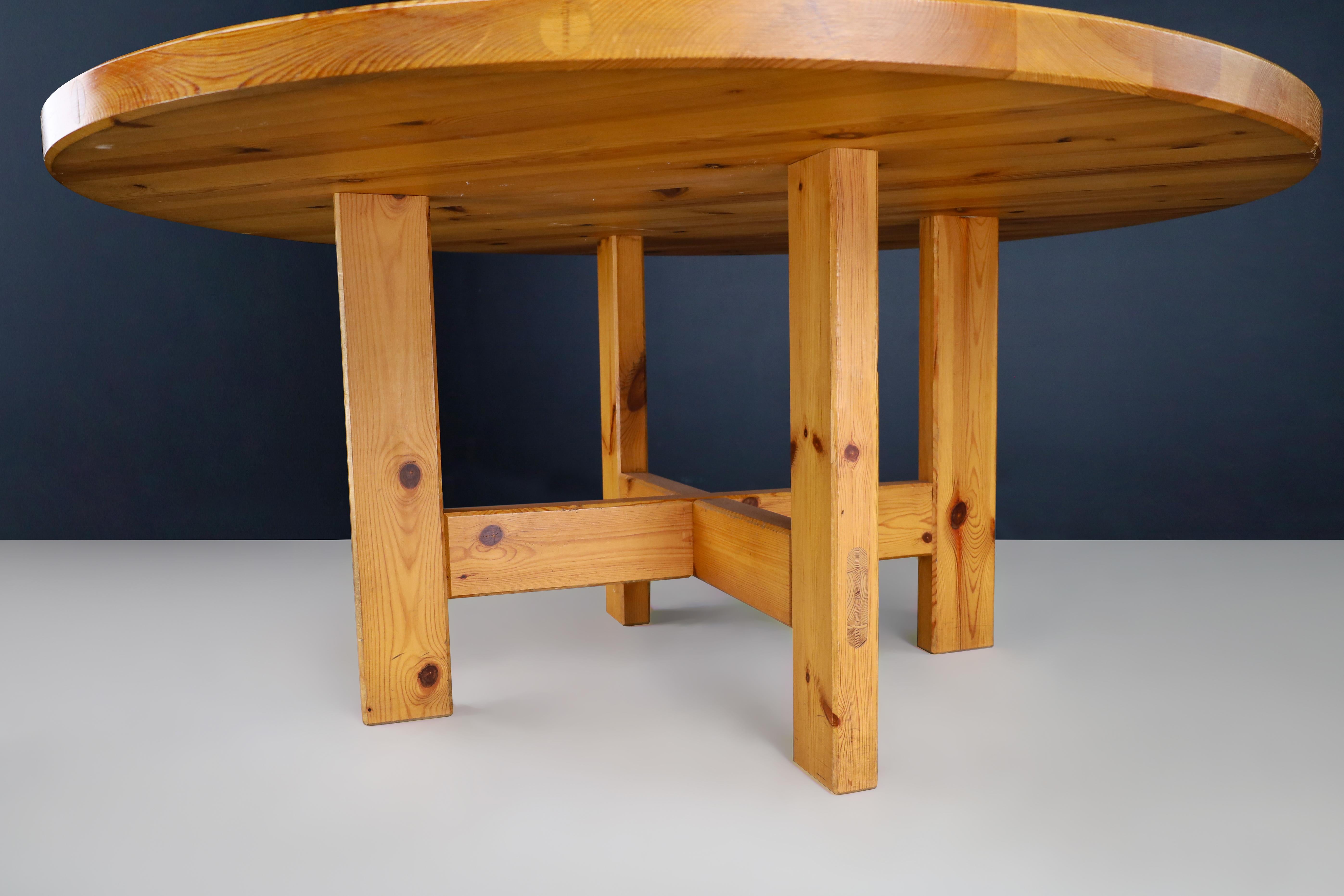 Roland Wilhelmsson for Karl Andersson & Söner Round Solid Pine Table Sweden 1970 For Sale 3
