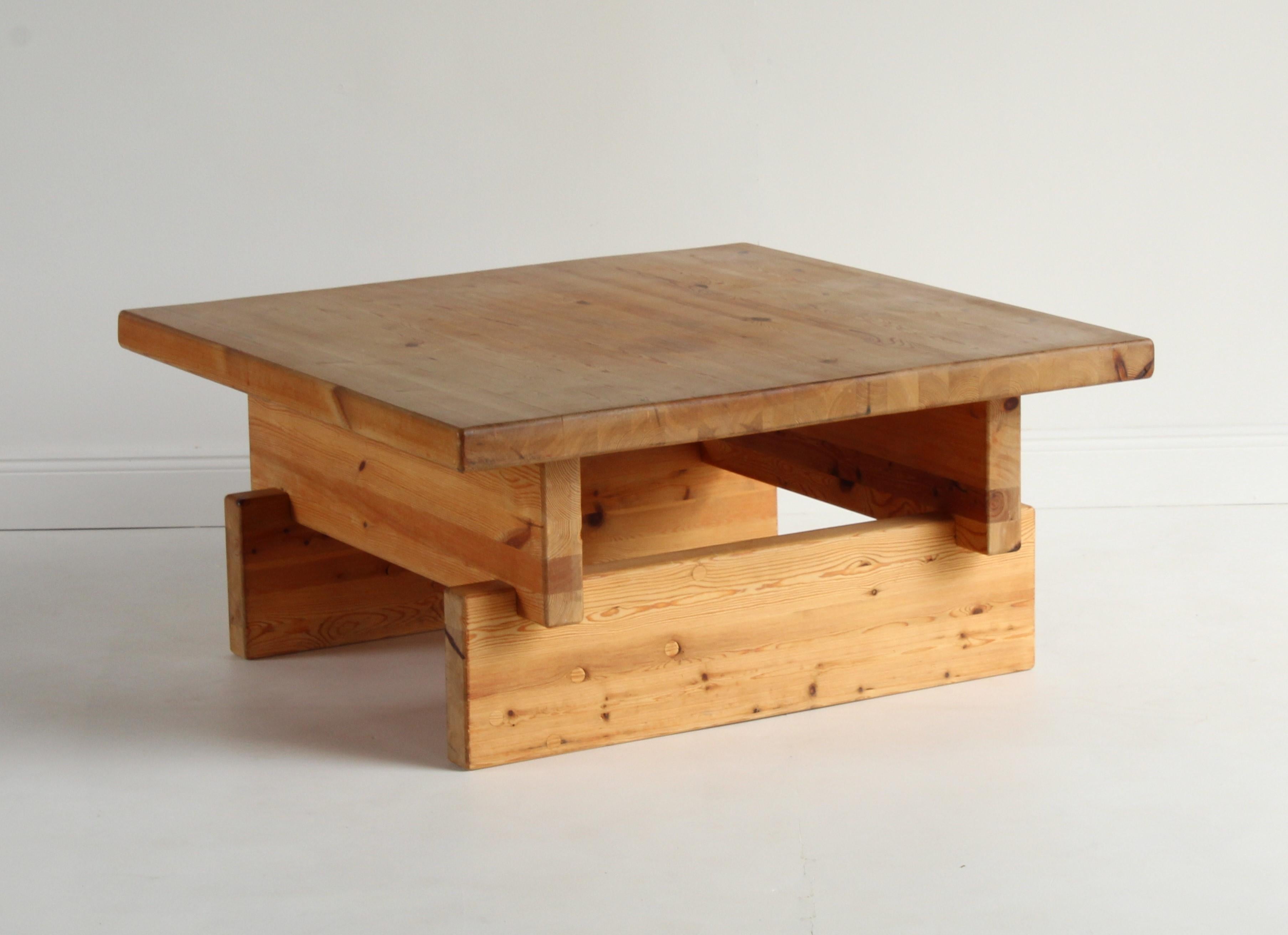 Roland Wilhelmsson, Modernist Coffee Table, Solid Pine, 1960s Sweden In Good Condition In High Point, NC