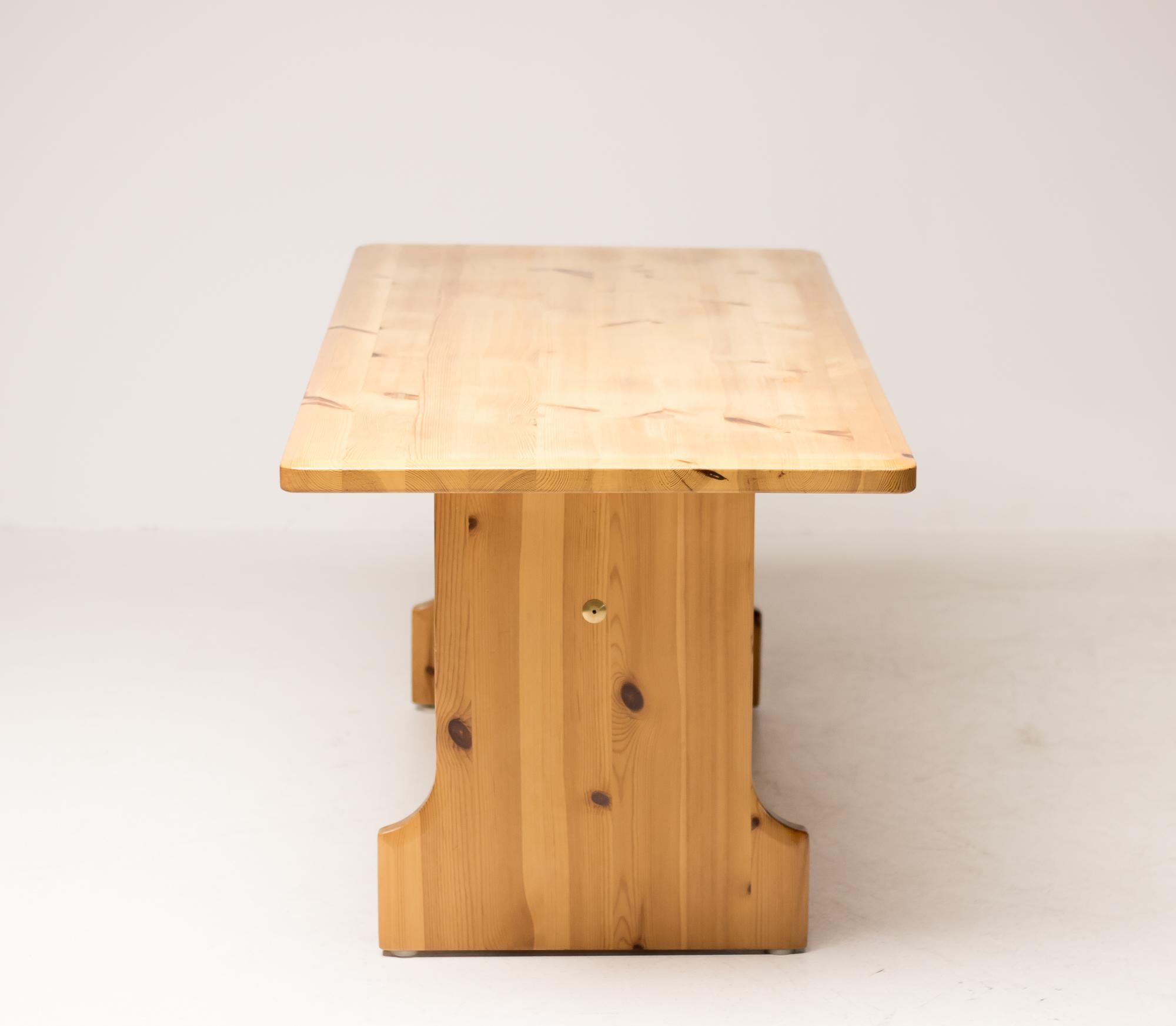 Table à manger scandinave du milieu du siècle dernier en pin de l'Oregon Roland Wilhelmsson Bon état - En vente à Dronten, NL