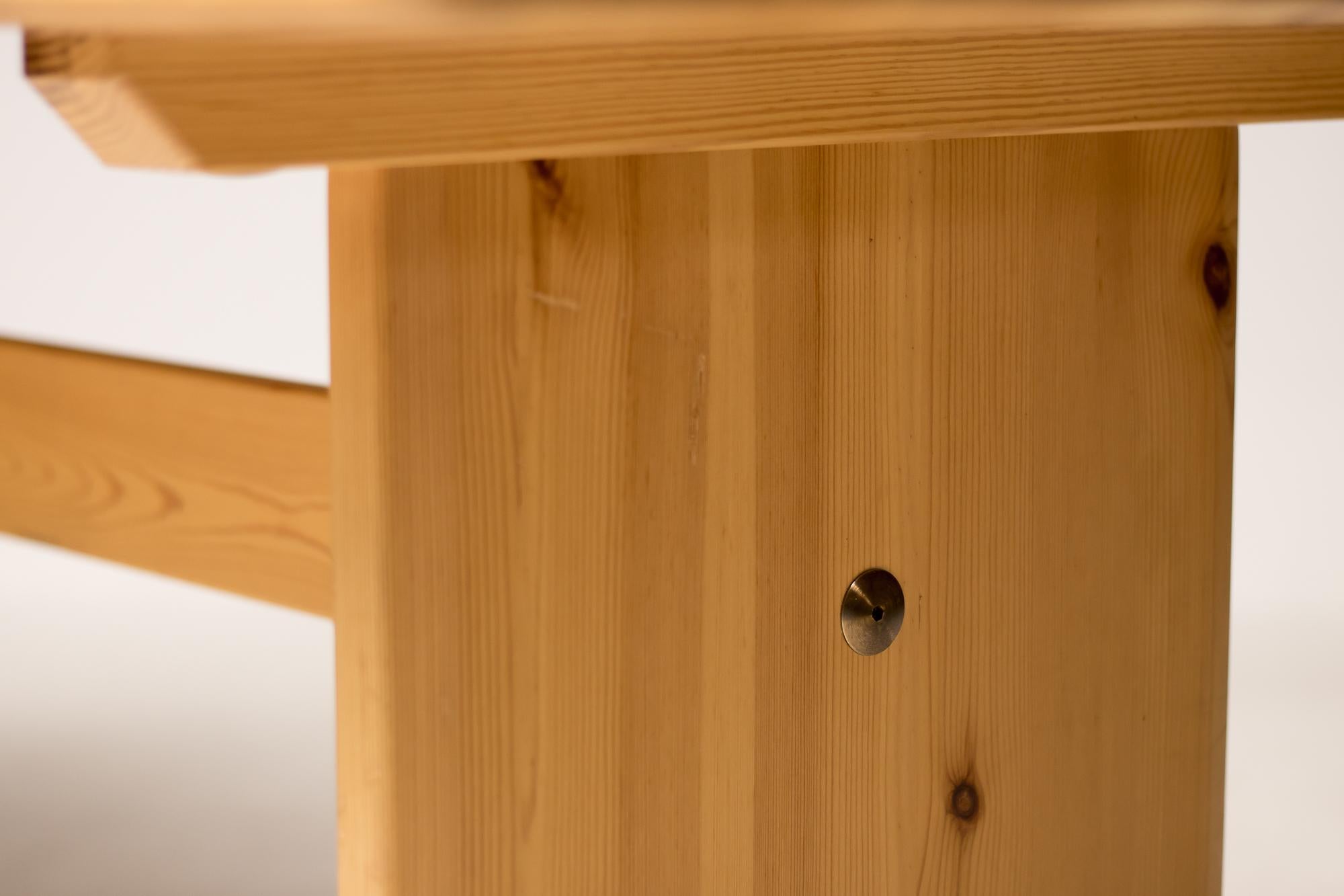 Pin Table à manger scandinave du milieu du siècle dernier en pin de l'Oregon Roland Wilhelmsson en vente