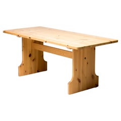 Table à manger scandinave du milieu du siècle dernier en pin de l'Oregon Roland Wilhelmsson