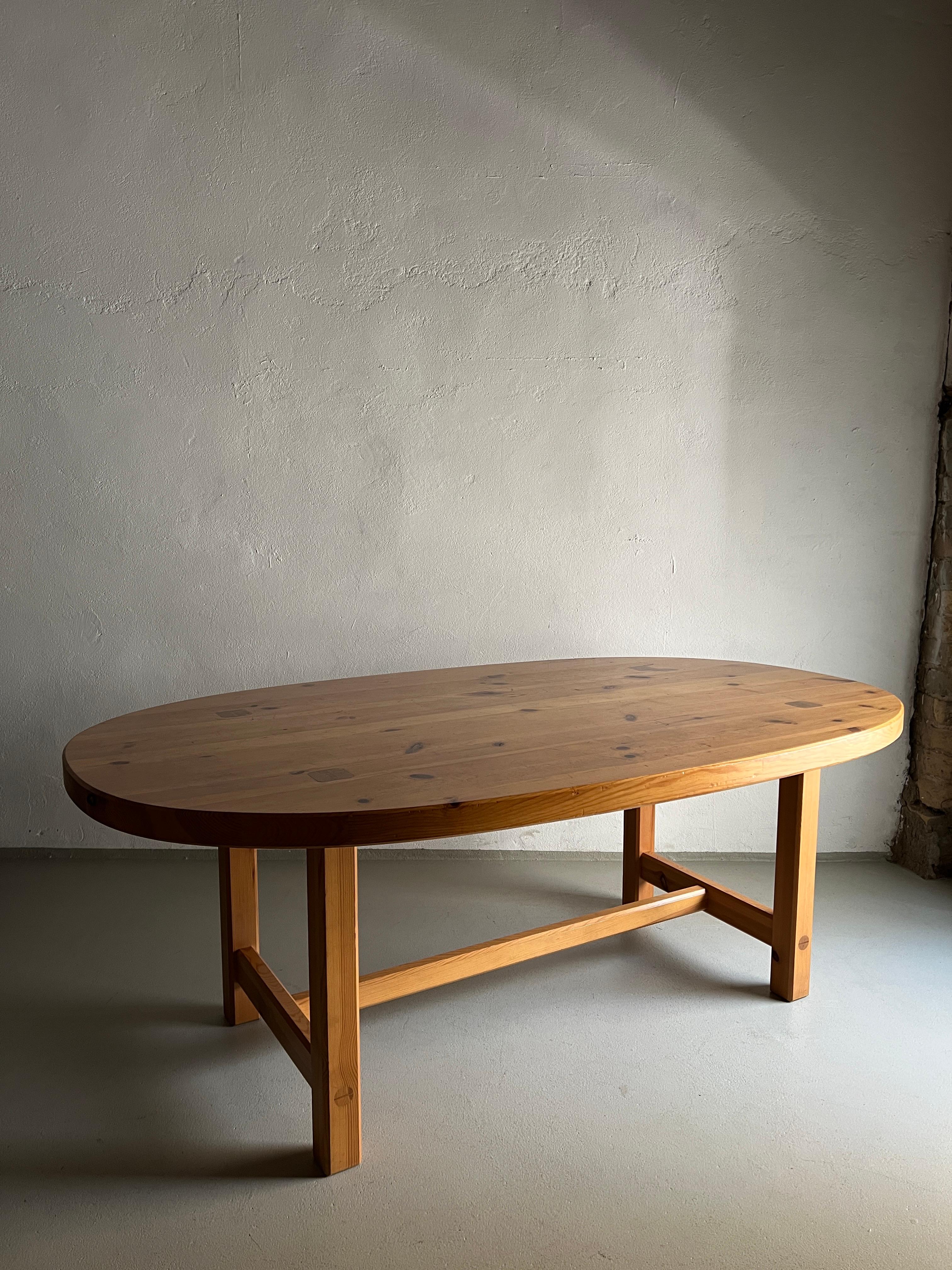 Roland Wilhelmsson Pine Oval Dining Table, 1970s For Sale 4