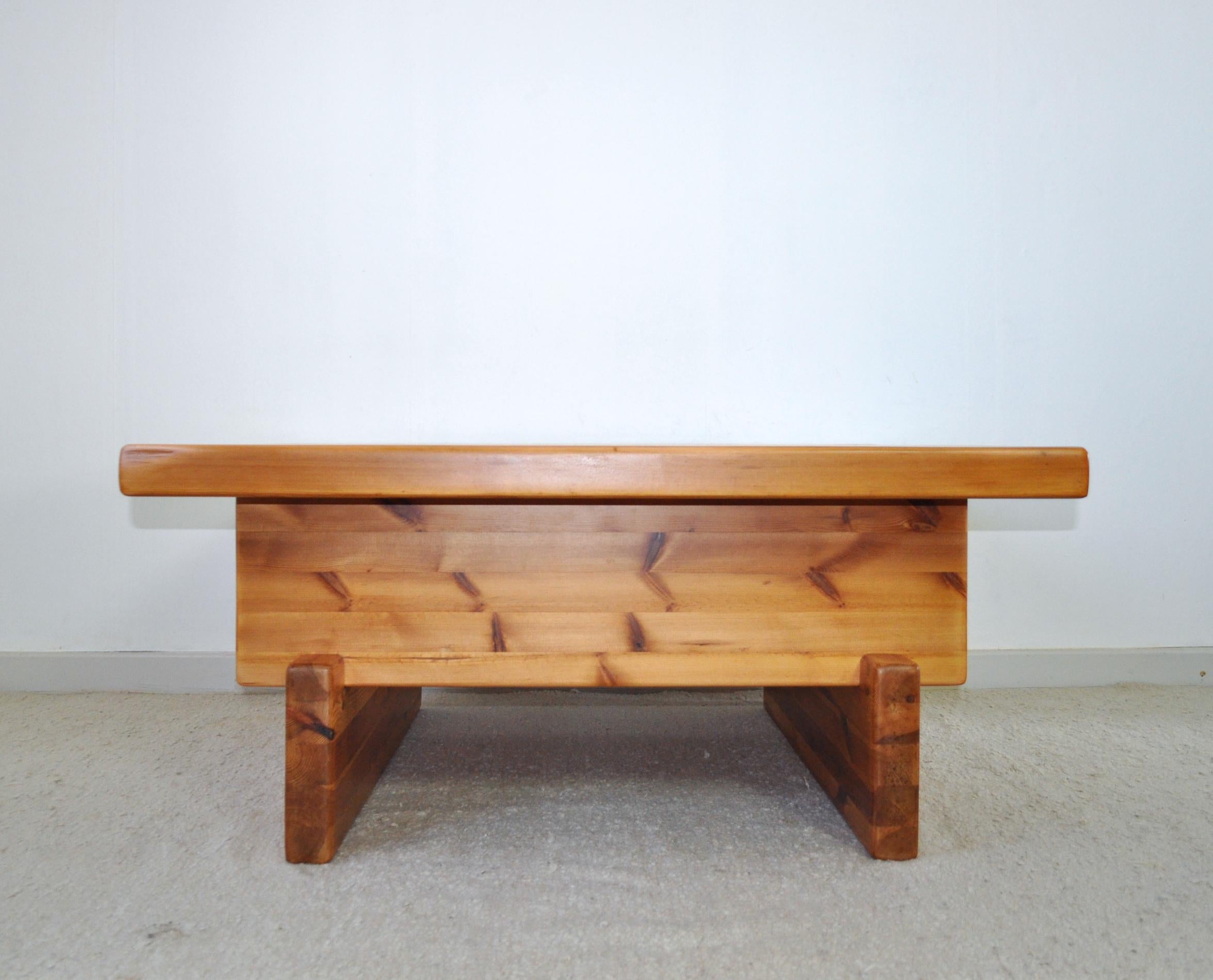 Roland Wilhelmsson Solid Pine Coffee Table, Sweden, 1970s In Good Condition For Sale In Vordingborg, DK