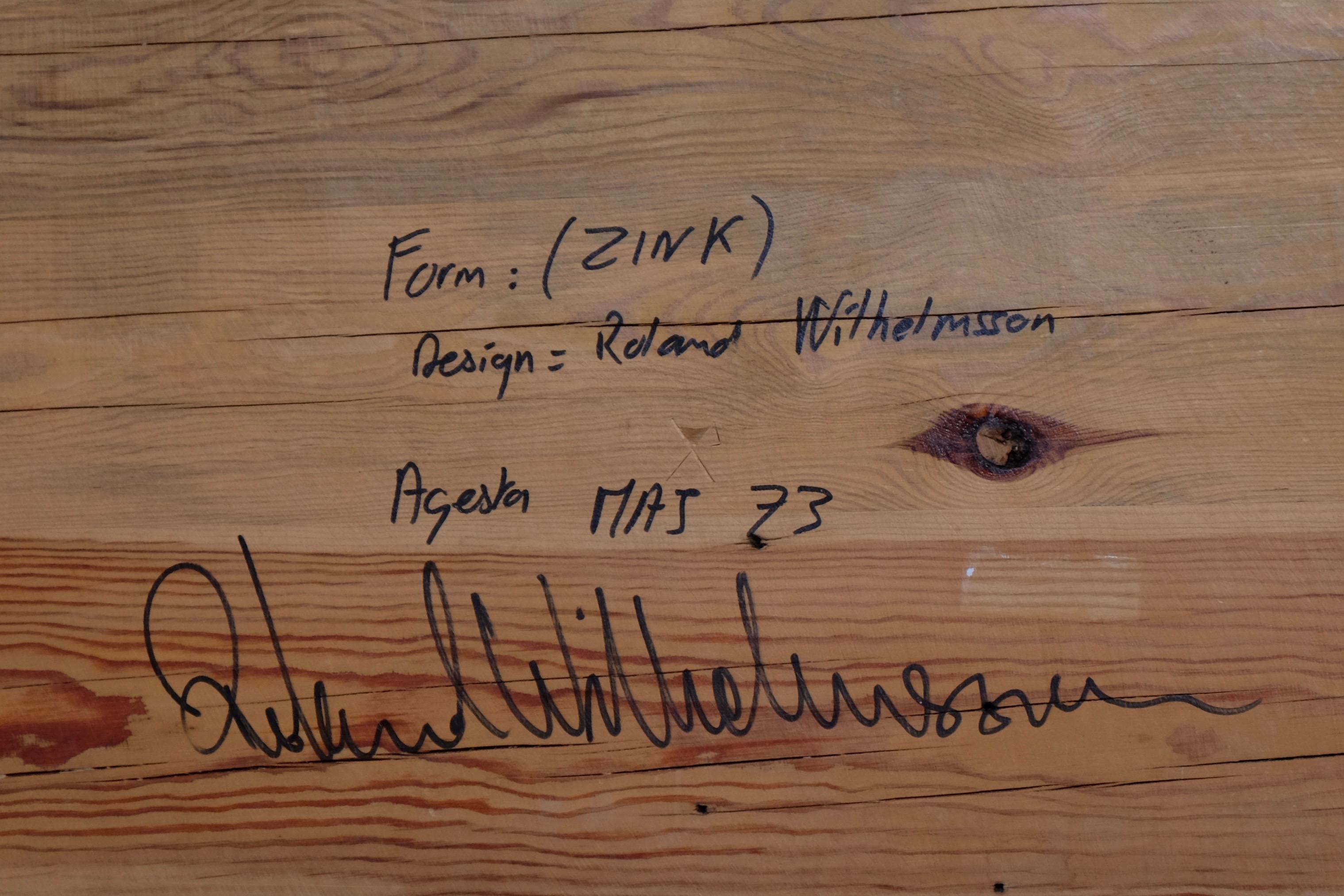Table / Banc en pin de Roland Wilhelmsson:: fabriqué en Suède:: 1973 Bon état - En vente à Stockholm, SE
