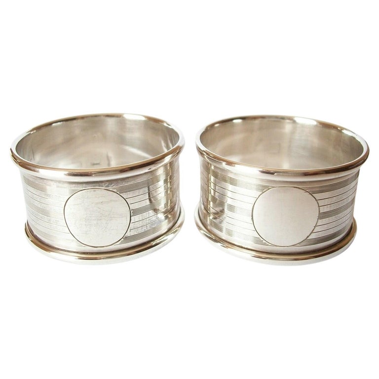 ROLASON BROTHERS - Art Deco Pair of Sterling Silver Napkin Rings - U.K. - C.1921 For Sale