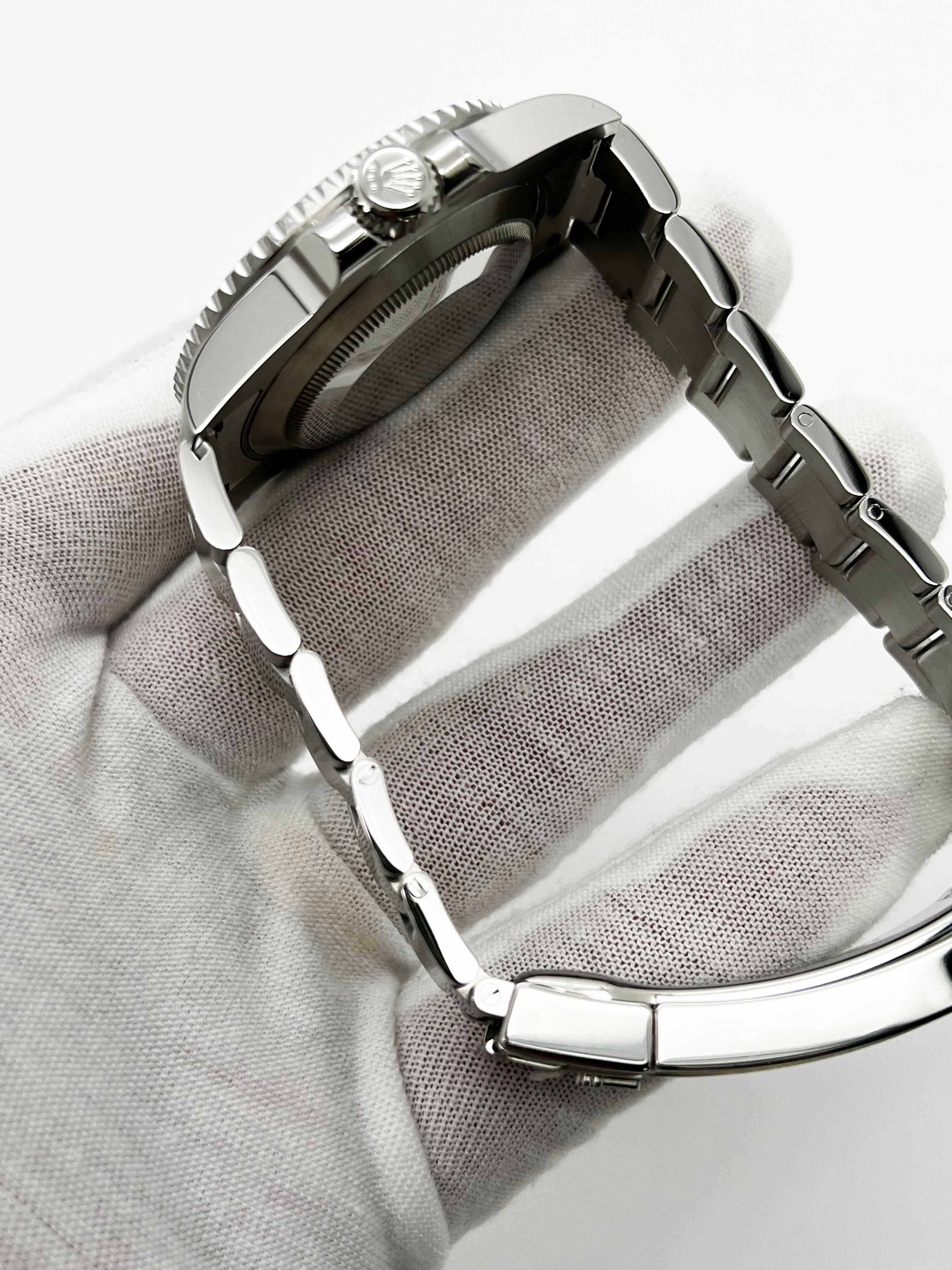Rolex 114060 Submariner Schwarz Keramik Edelstahl Box Papier 2013 1