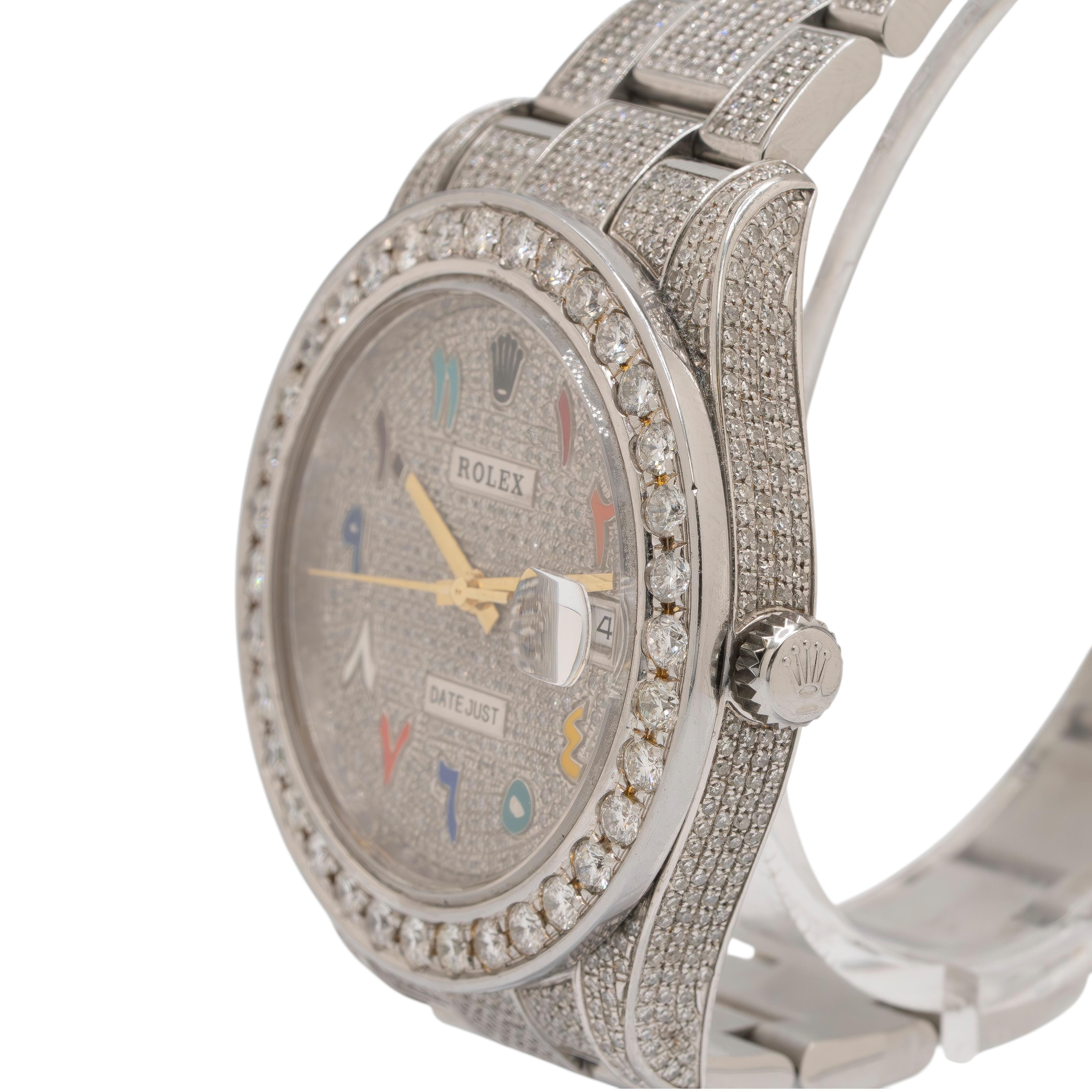La montre Rolex 116334 Datejust en acier inoxydable entièrement pavée de diamants est une véritable incarnation du luxe et de l'élégance. Fabriqué en acier inoxydable, ce garde-temps est orné d'un éventail époustouflant de diamants, créant un