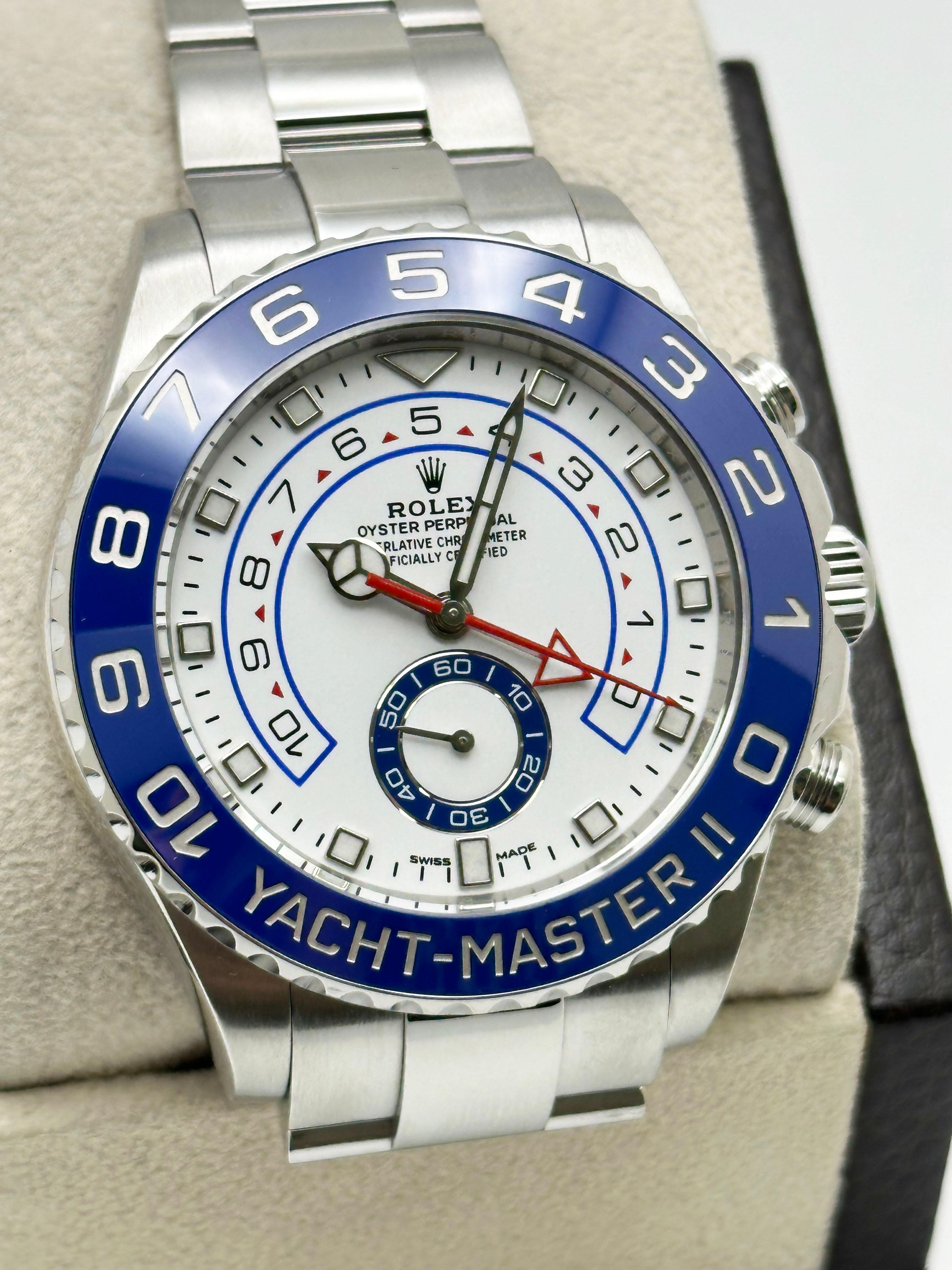 Rolex 116680 Yacht Master II Esfera blanca Bisel de cerámica azul Caja de acero inoxidable en Excelente Estado en San Diego, CA