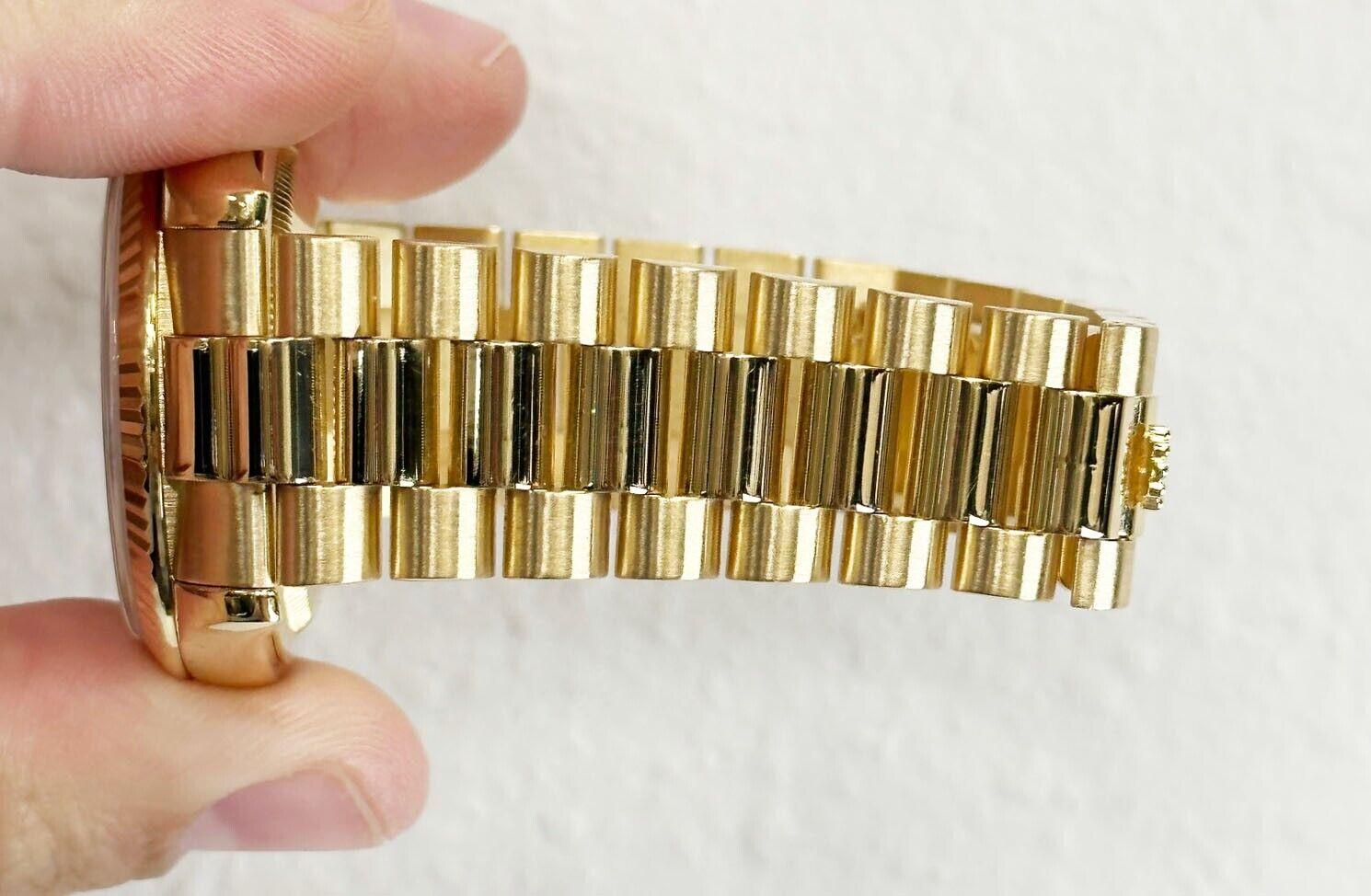 Rolex 118238 President Day Date 18K Yellow Gold Box Paper 2006 In Excellent Condition In San Diego, CA