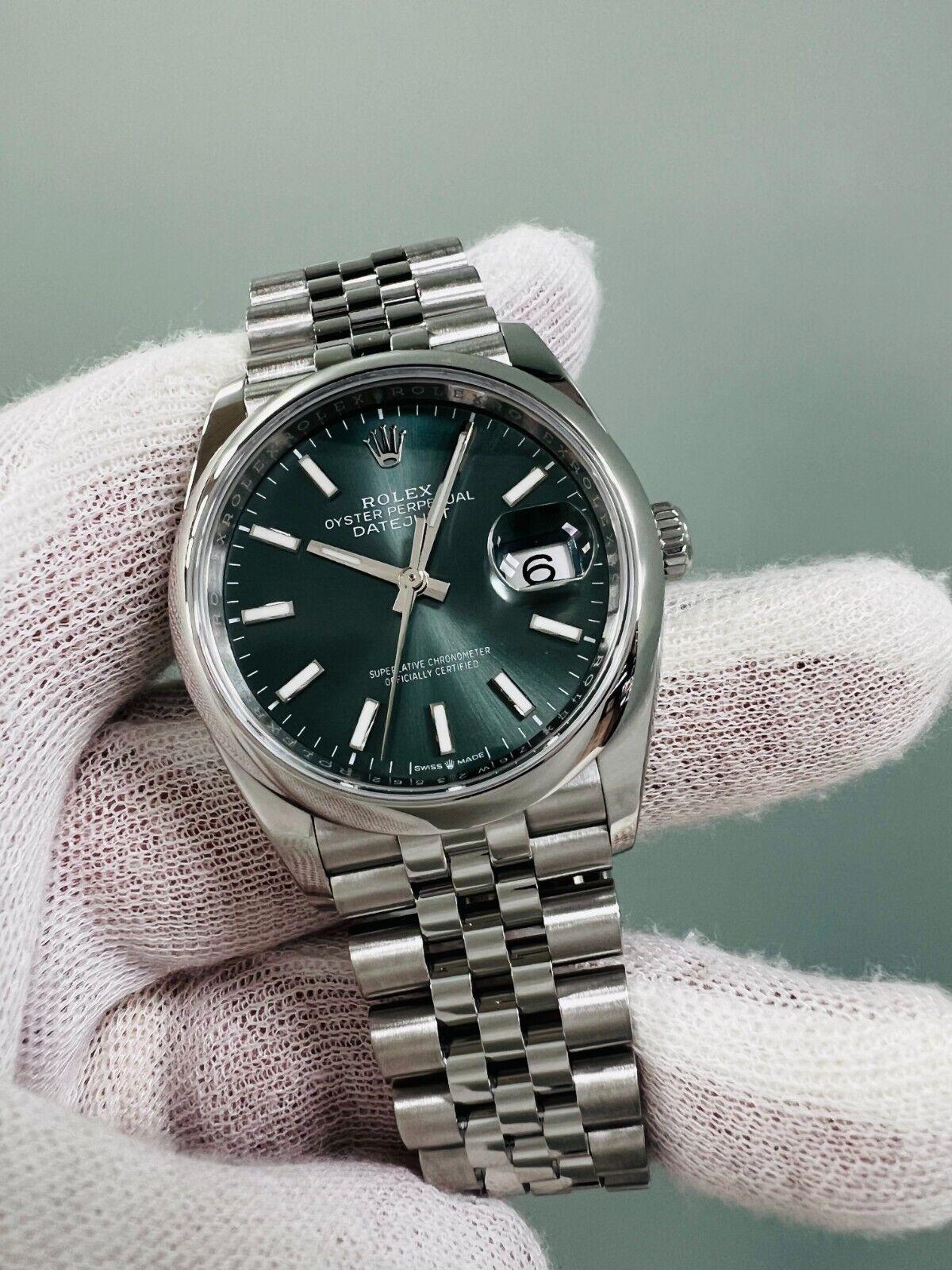 Style Number: 126200

Serial: Z6W23***

Year: 2022
 
Model: Datejust
 
Case Material: Stainless Steel 
 
Band: Stainless Steel 
 
Bezel: Stainless Steel 
 
Dial: Mint Green
 
Face: Sapphire Crystal 
 
Case Size: 36mm 
 
Includes: 
-Rolex Box &
