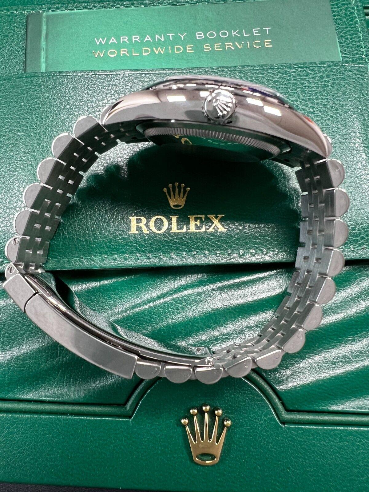 Rolex 126200 Datejust, cadran vert menthe en acier inoxydable, boîte et papier 2022 en vente 2