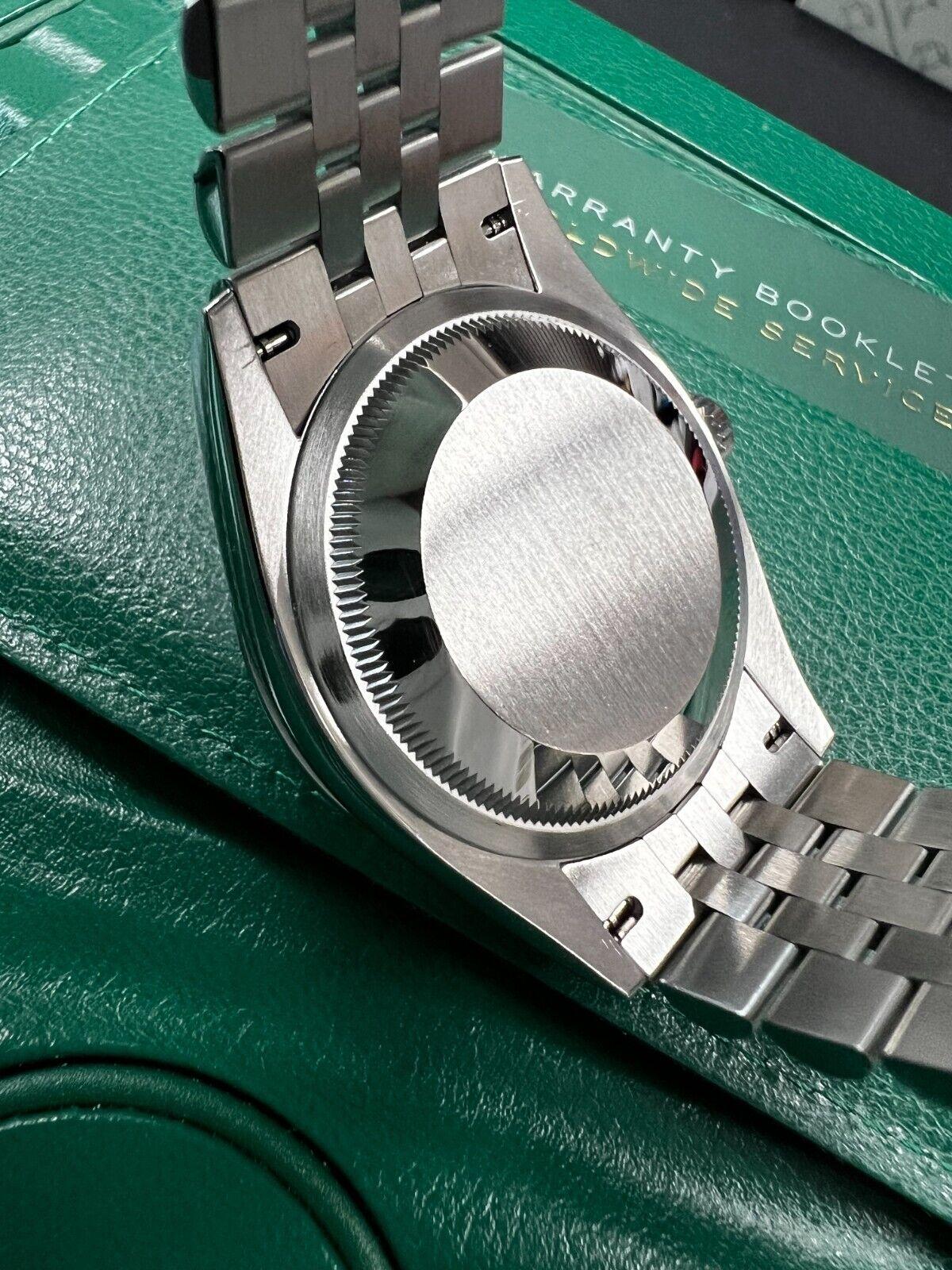 Rolex 126200 Datejust, cadran vert menthe en acier inoxydable, boîte et papier 2022 en vente 3