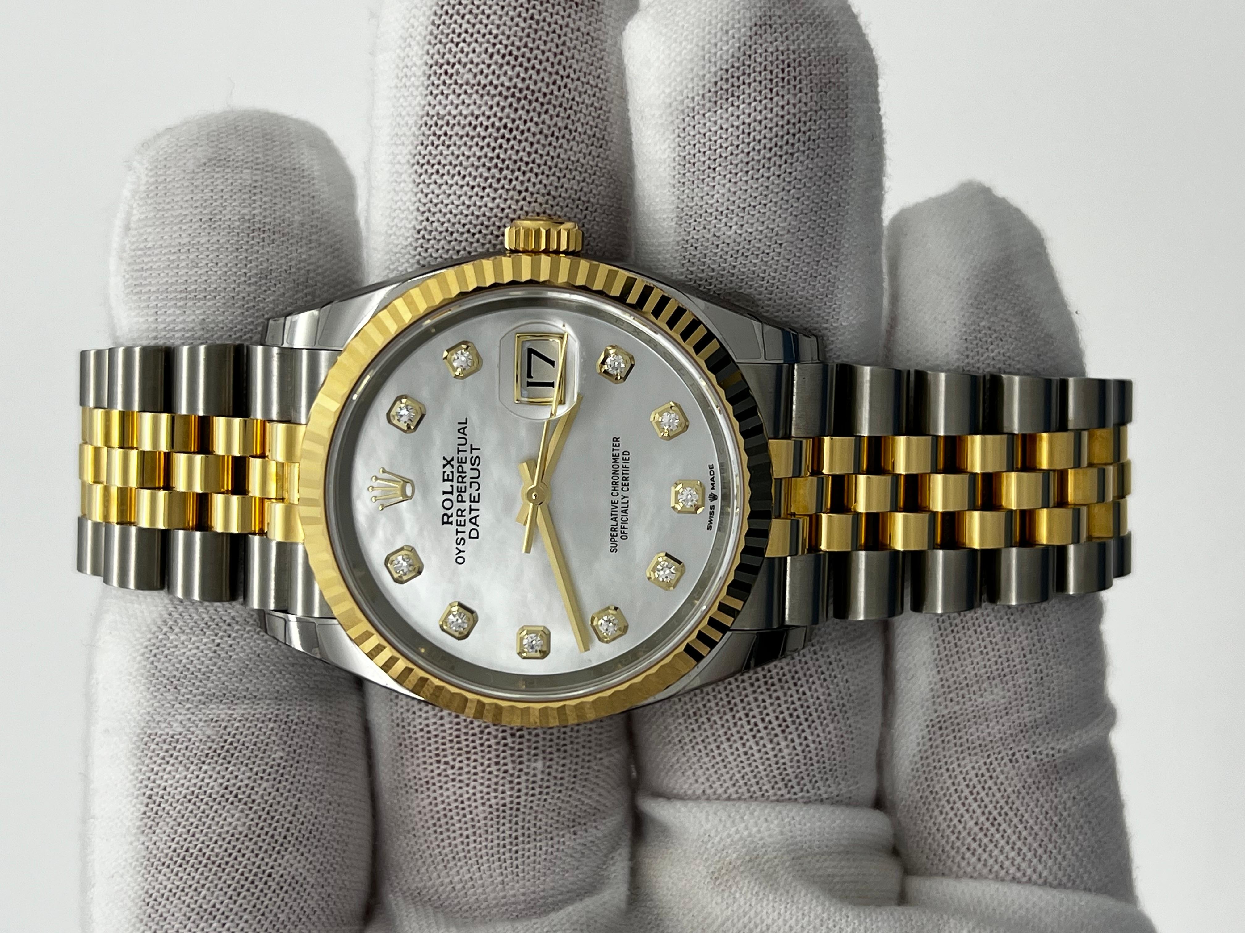 Numéro de style : 126233



Année : 2020-Maintenant



Série : U31T6***

 

Modèle : Datejust. AUTOCOLLANTS COMPLETS 

 

Matériau du boîtier : Acier inoxydable

 

Bande : or jaune 18K et acier inoxydable

 

Lunette : or jaune 18K cannelé


