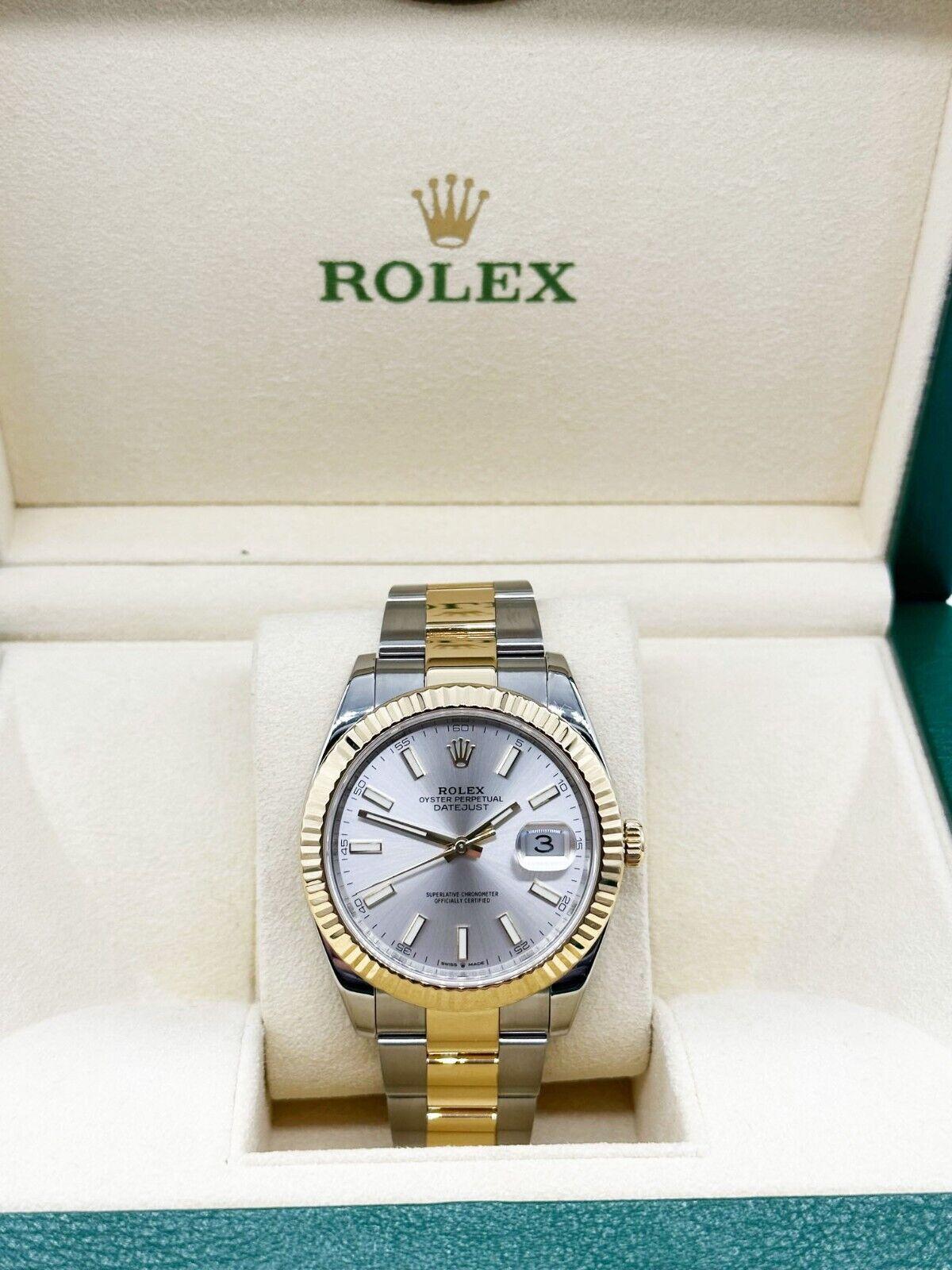 Rolex 126333 Datejust 41 avec cadran argenté or jaune 18 carats et boîte en acier inoxydable en vente 4
