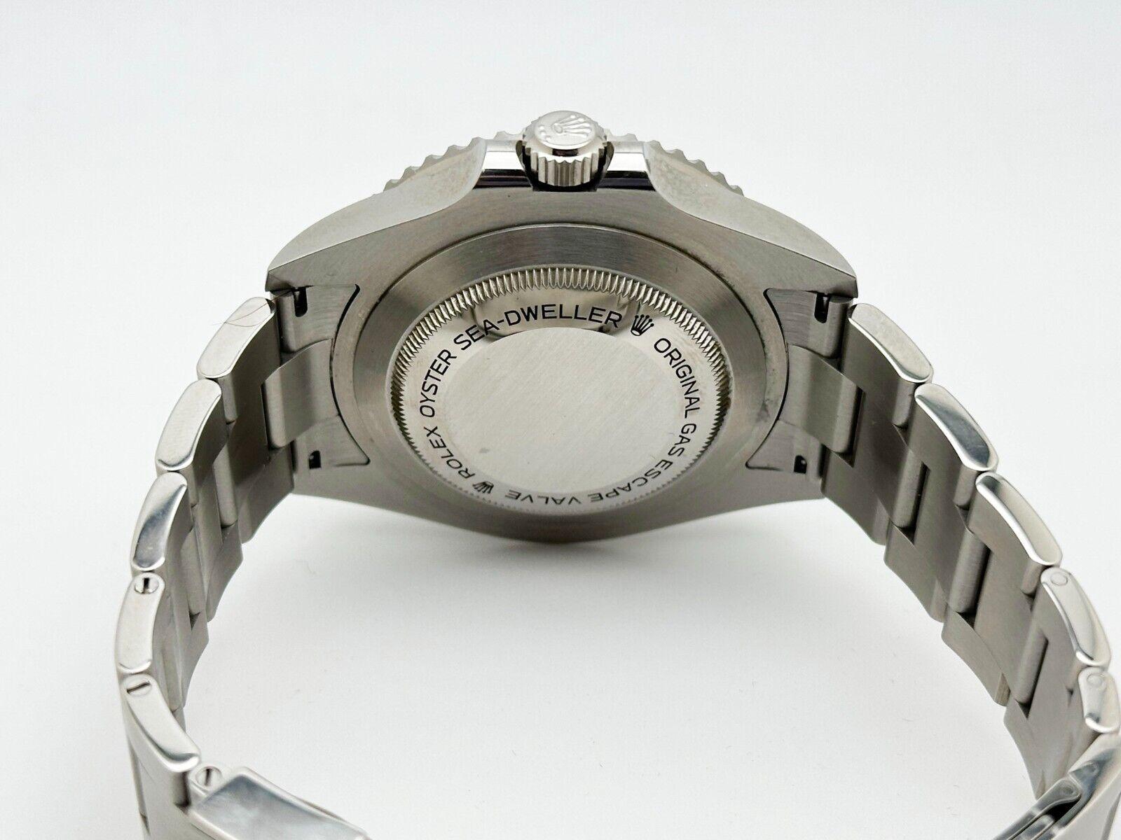 Rolex 126600 RED LETTER Sea Dweller Schwarz Keramik Edelstahl Box Papier 2020 2