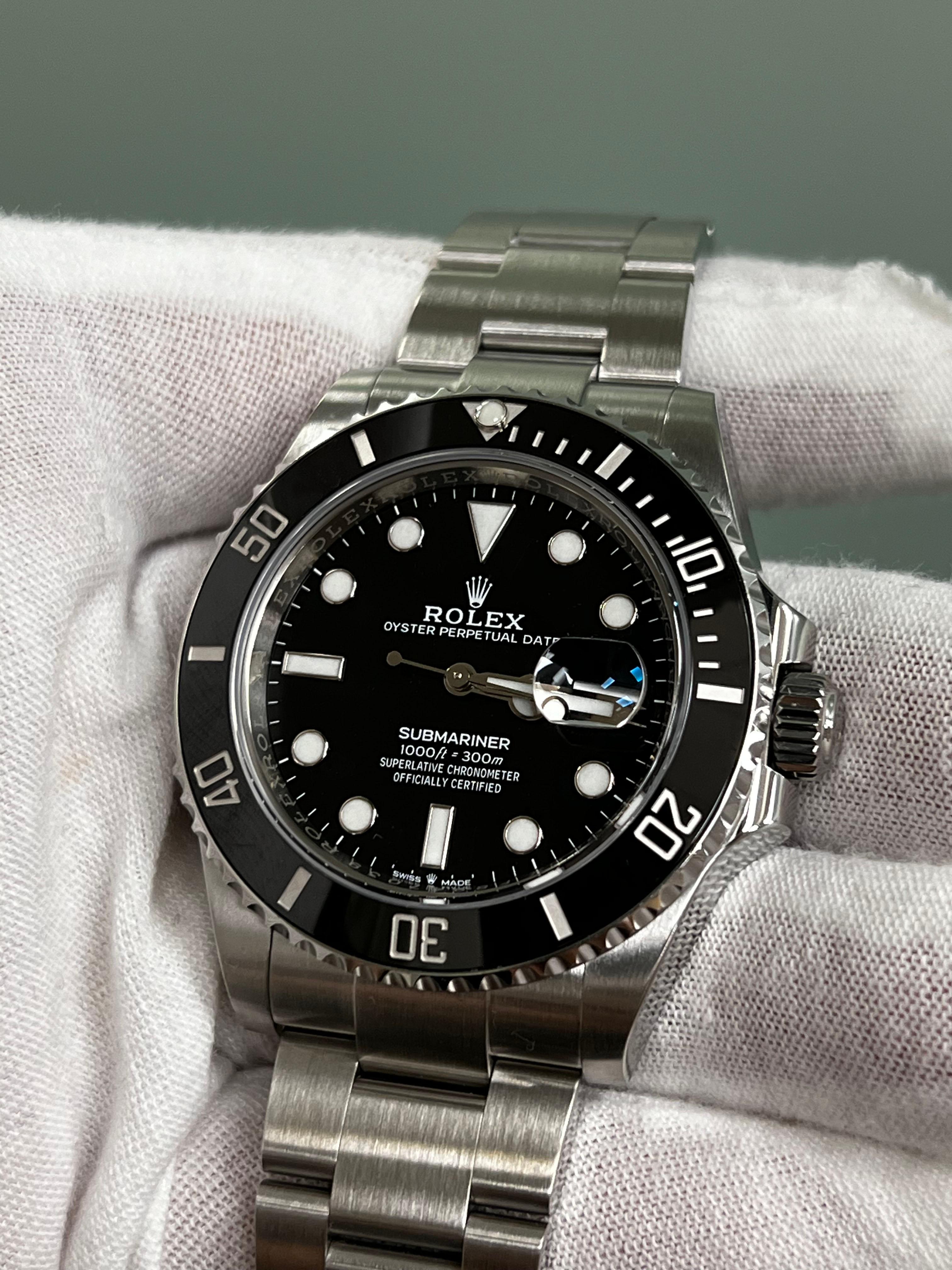 Rolex 126610LN Submariner Date Schwarz Keramik 41mm Edelstahl Schachtel Papier 2022 2
