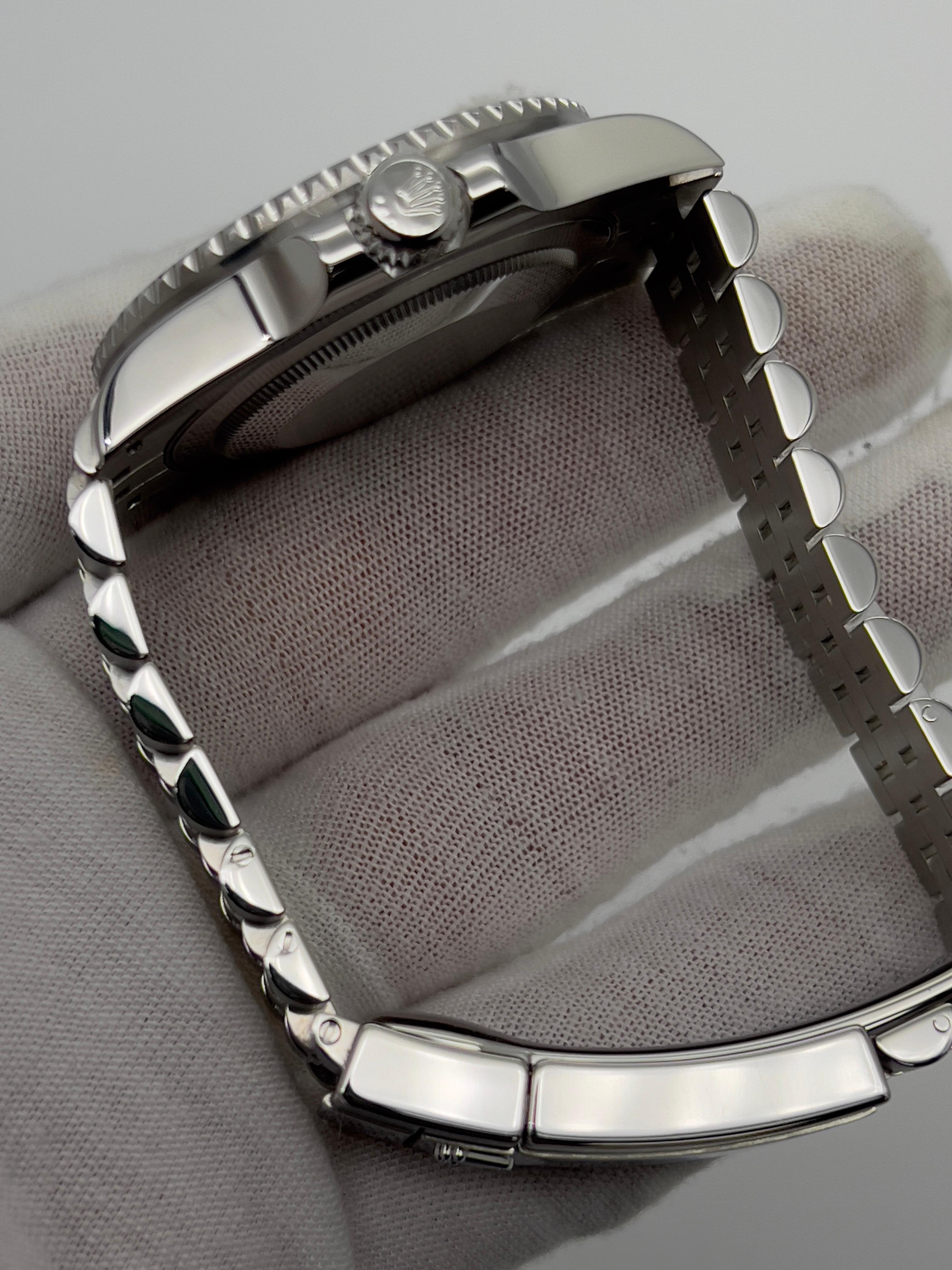Rolex 126710BLNR GMT Master II Batgirl Jubilee Acero Negro y Azul Caja Papel en venta 1