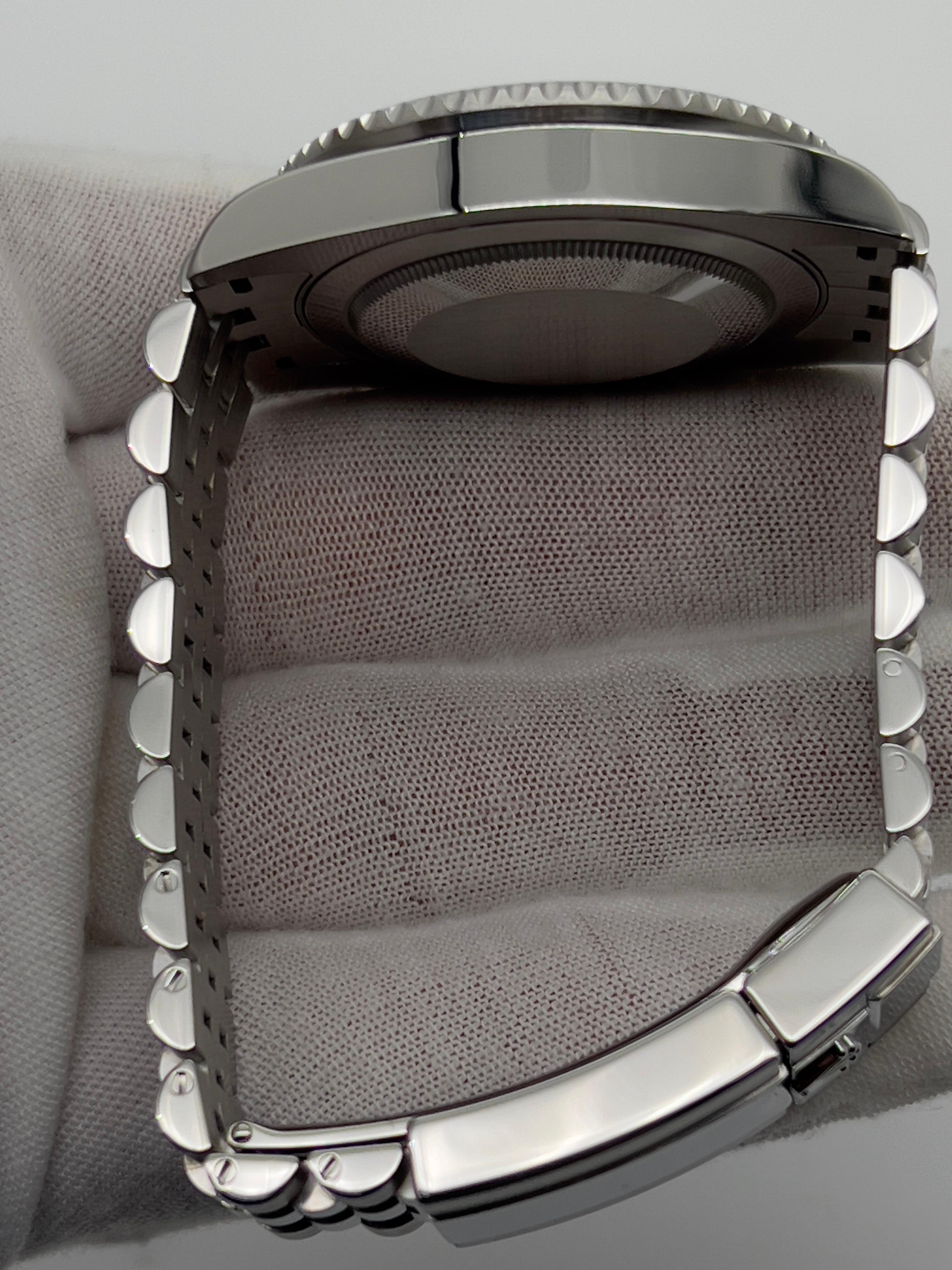 Rolex 126710BLNR GMT Master II Batgirl Jubilee Acero Negro y Azul Caja Papel en venta 2