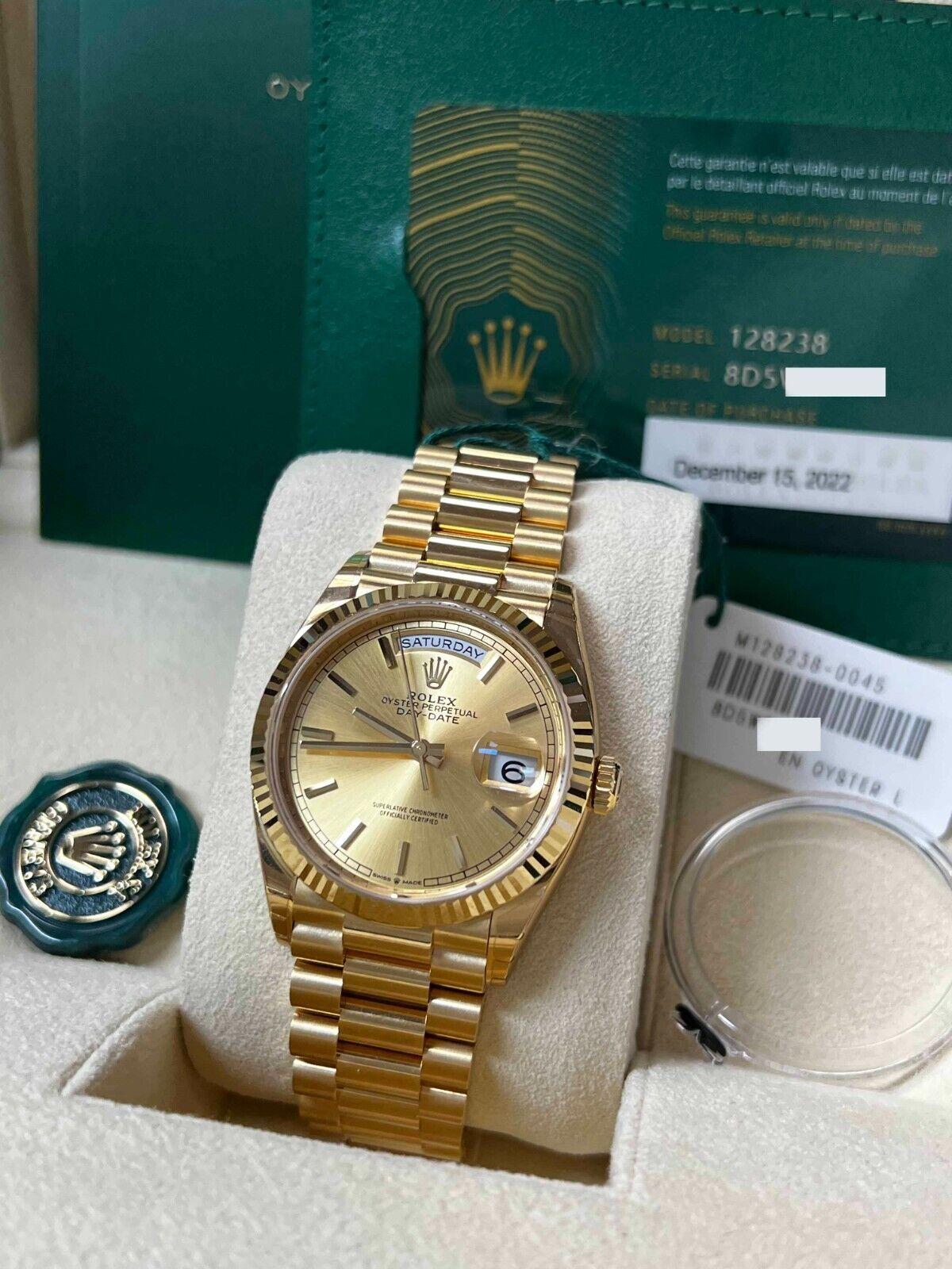 Rolex 128238 36mm Champagner-Zifferblatt 18K Gelbgold Box Papier 2022 FULL STICKERS im Zustand „Hervorragend“ in San Diego, CA