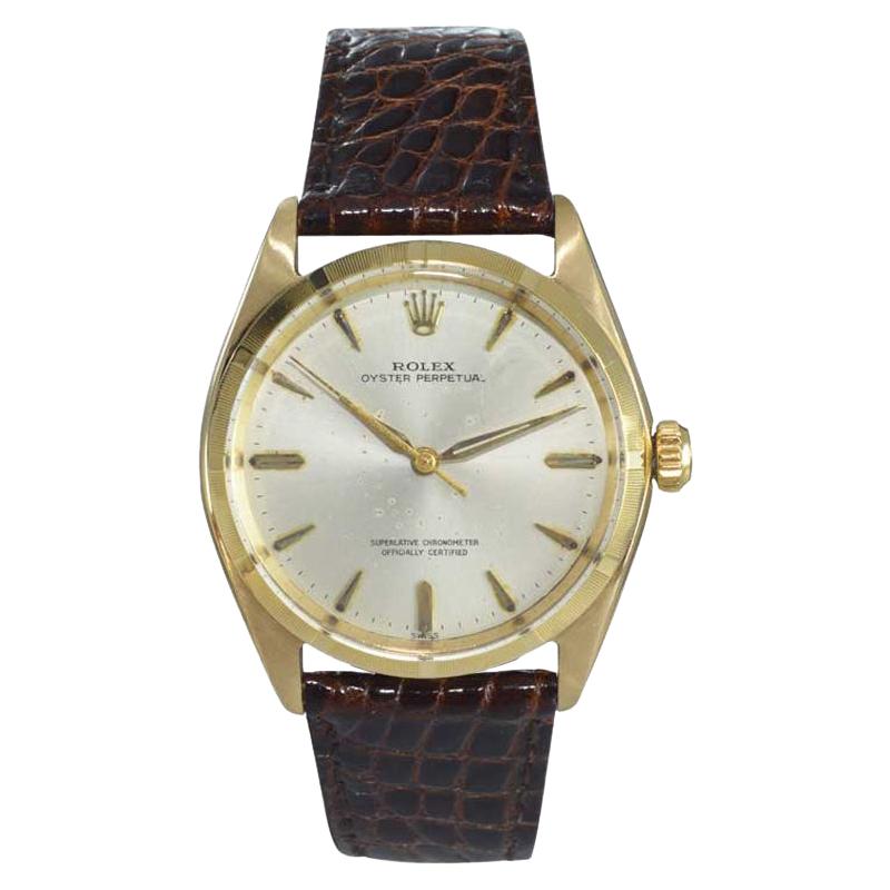 Rolex 14 Karat Solid Gold Watch with Original Dial and Machined Bezel from 1962