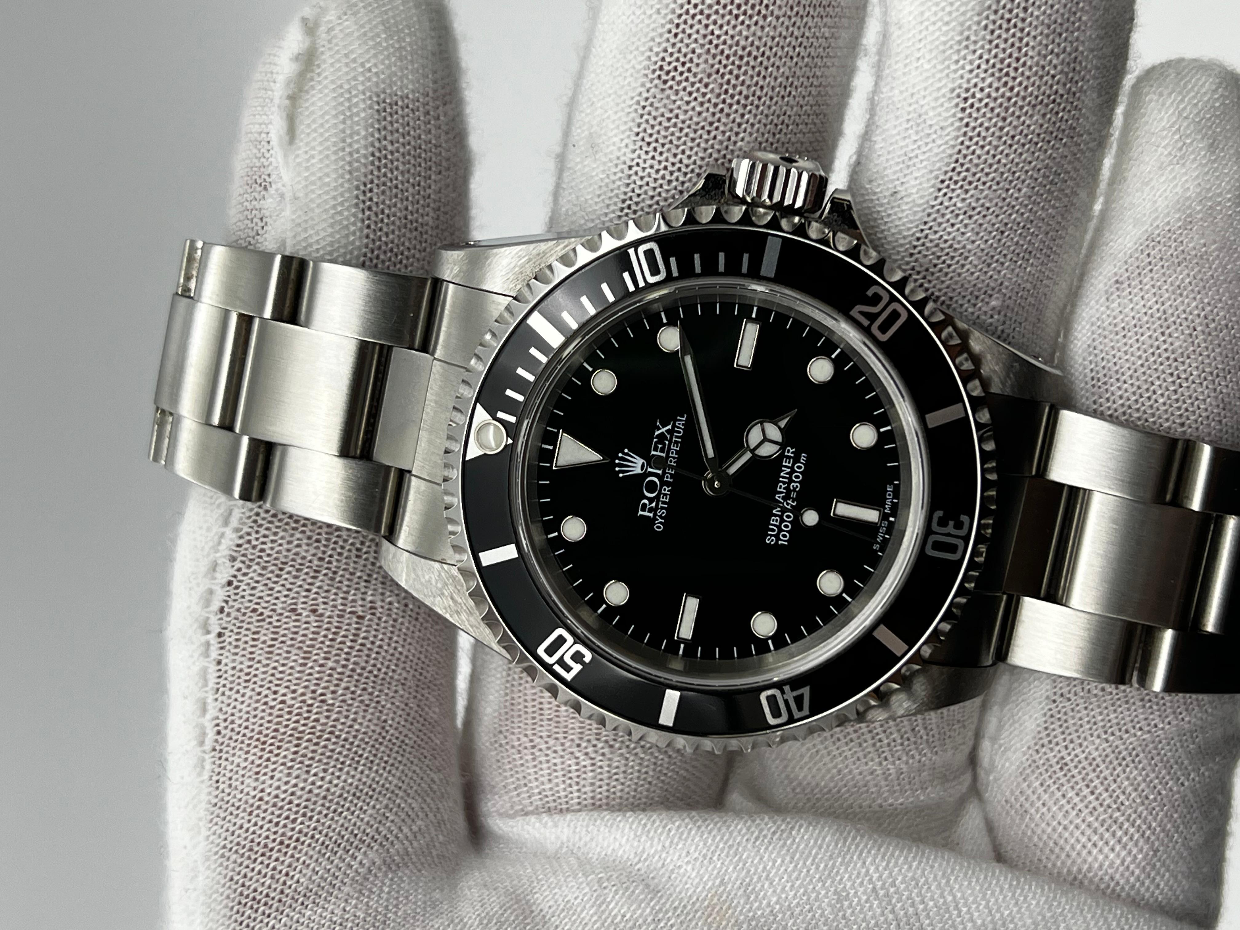 Women's or Men's Rolex 14060 Submariner Black Dial Stainless Steel Box Paper 2002