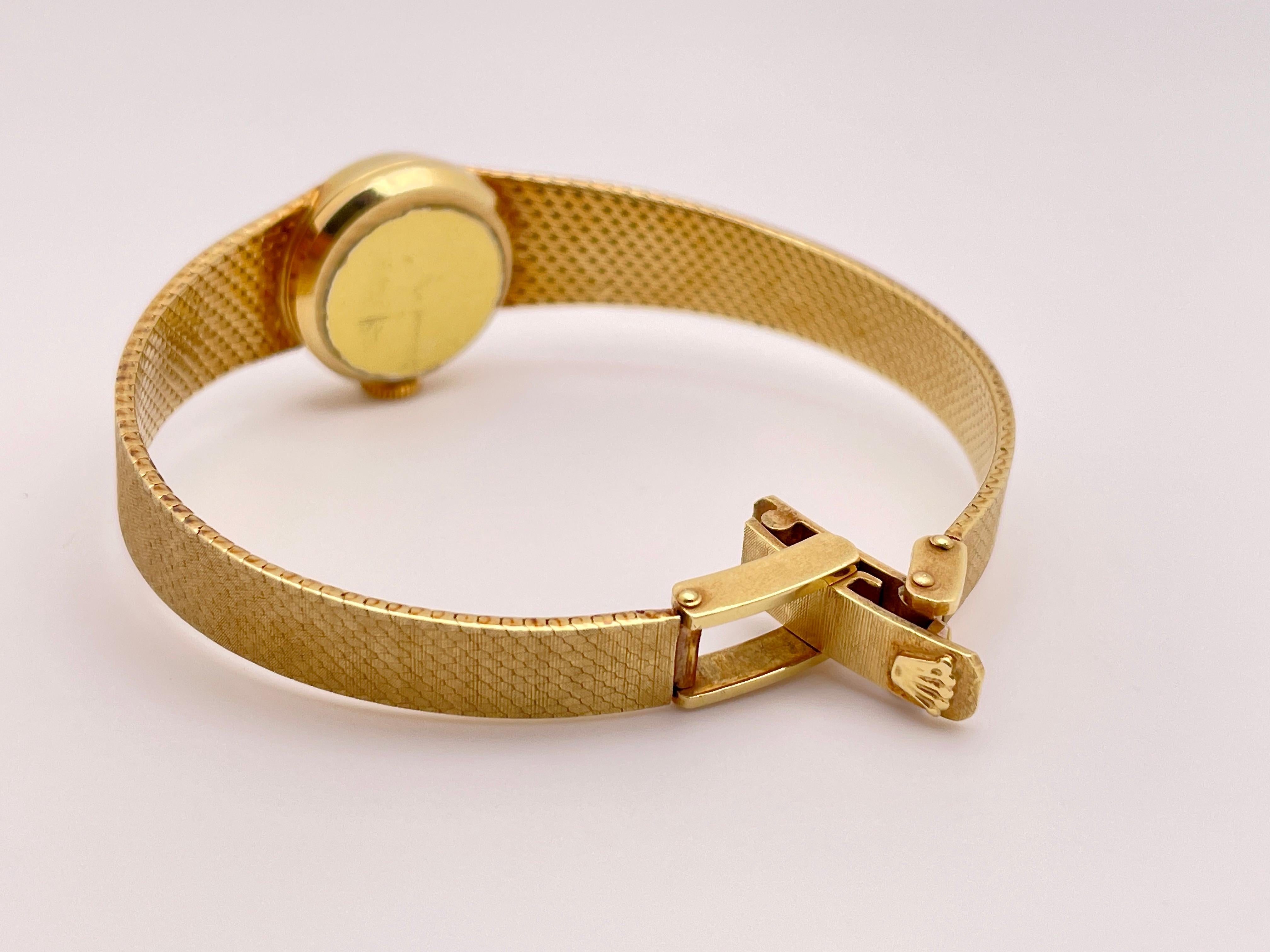 Rolex Montre à remontage pour femme en or jaune 14 carats en vente 7