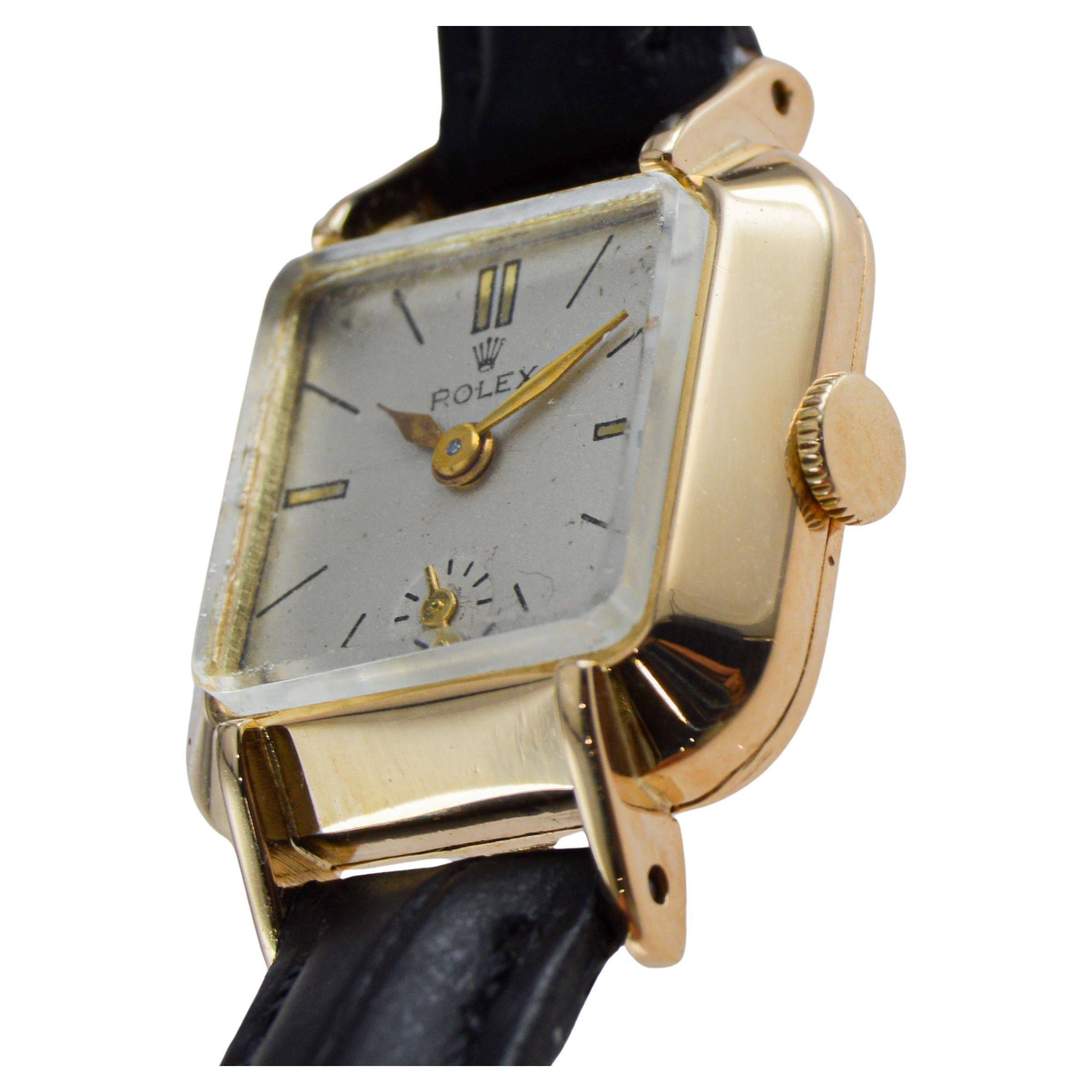 Reloj Rolex de oro macizo de 14 quilates estilo tanque Art Decó para señora circa años 50 en venta 7