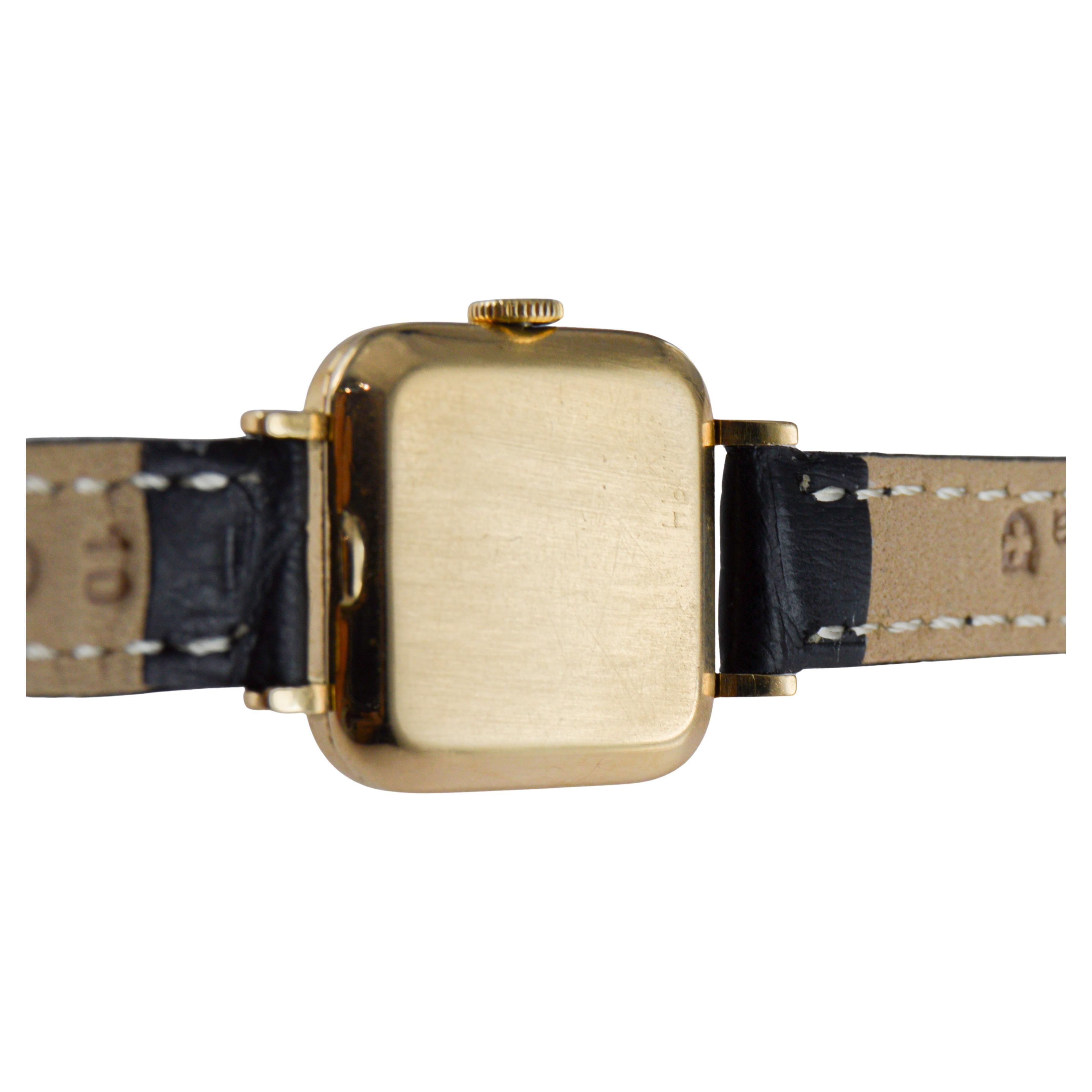 Reloj Rolex de oro macizo de 14 quilates estilo tanque Art Decó para señora circa años 50 en venta 11