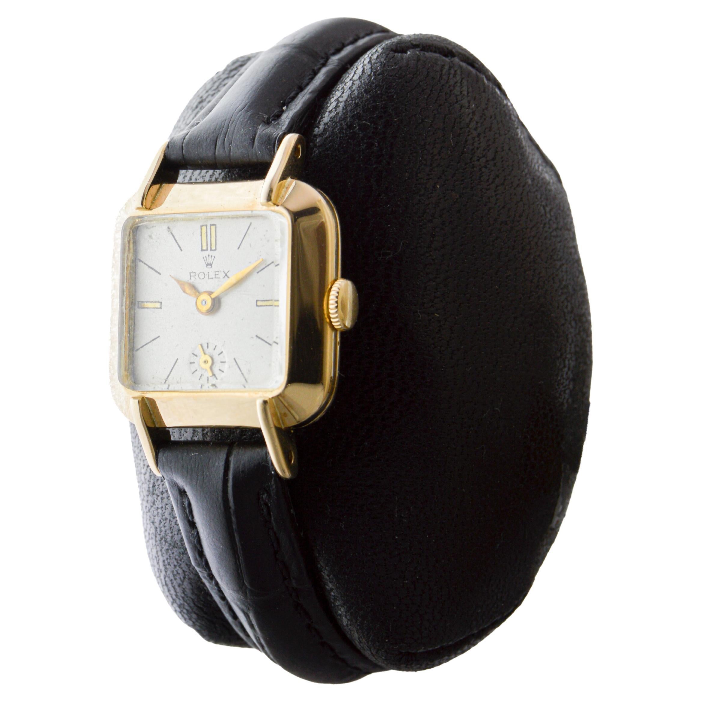 Reloj Rolex de oro macizo de 14 quilates estilo tanque Art Decó para señora circa años 50 en venta 3