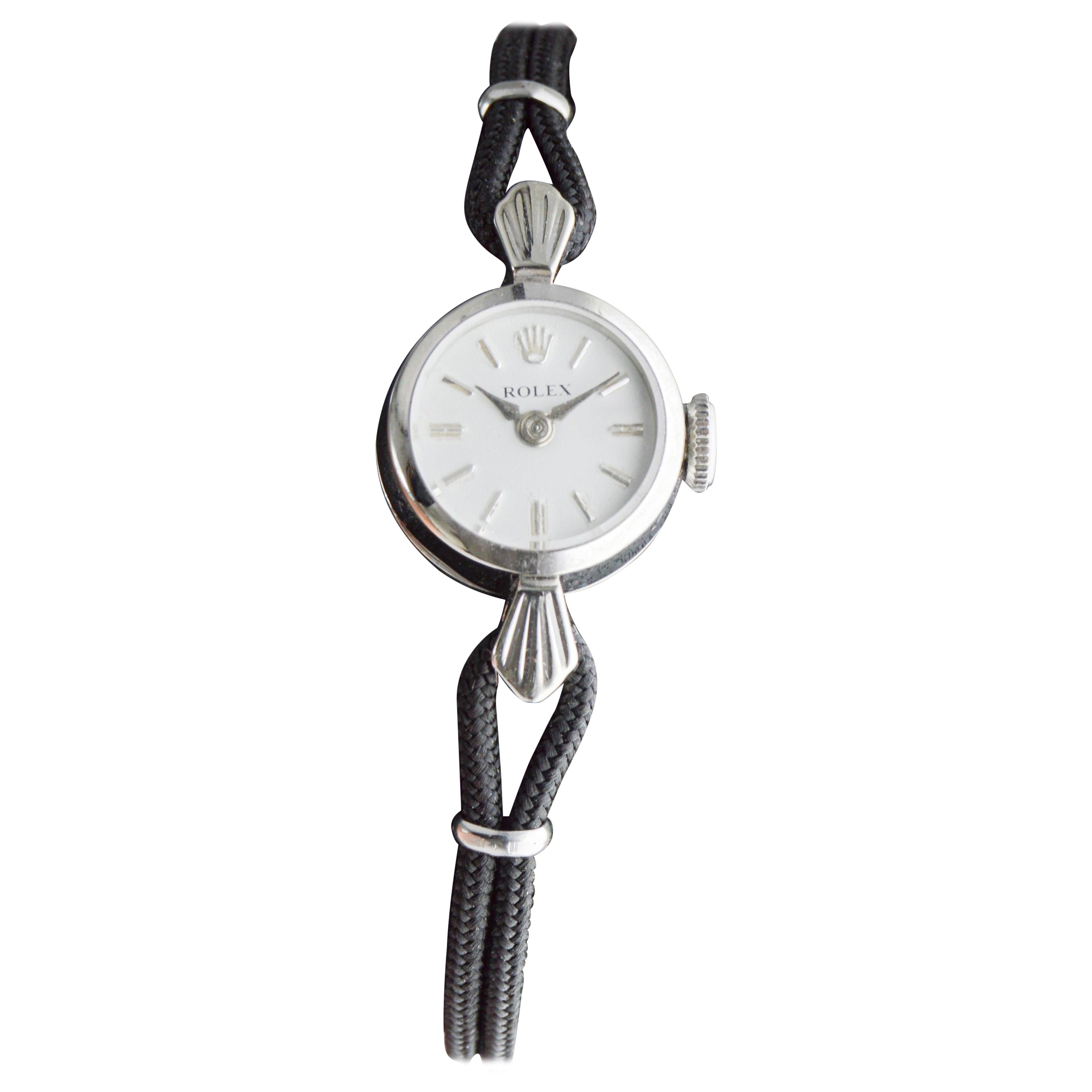 Rolex, orologio da donna in oro bianco massiccio 14Kt in stile modernista, circa anni '60