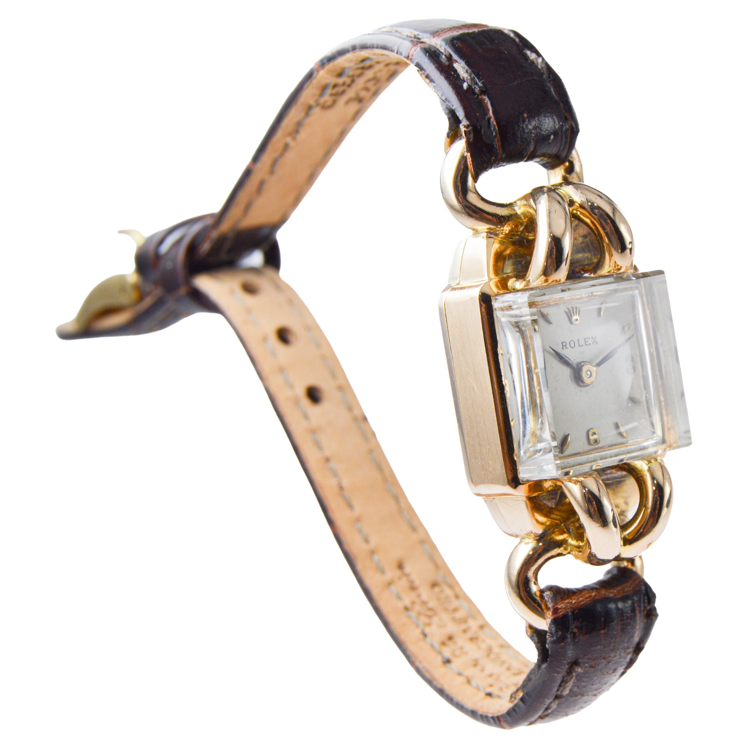 Rolex Montre Art déco pour dames en or jaune massif 14Kt circa 1954 en vente 7