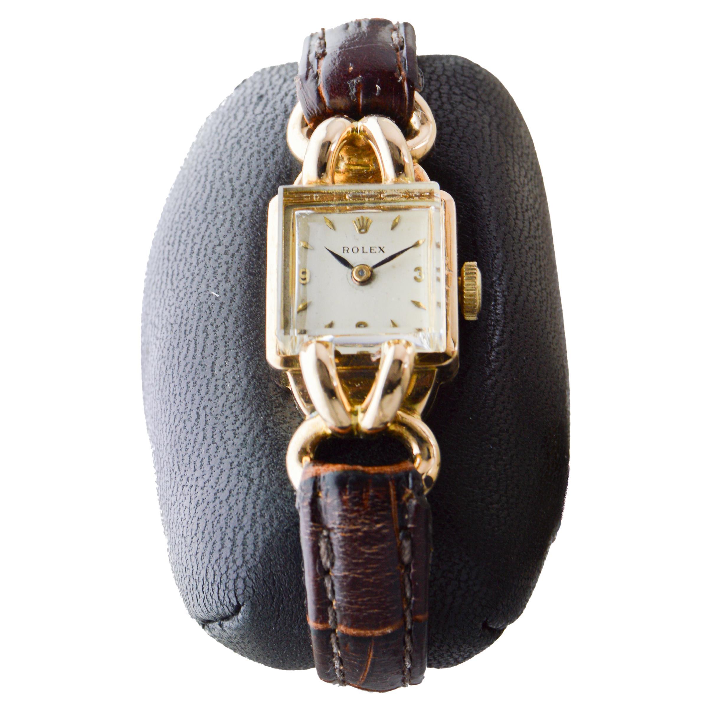 Rolex Montre Art déco pour dames en or jaune massif 14Kt circa 1954 en vente 1