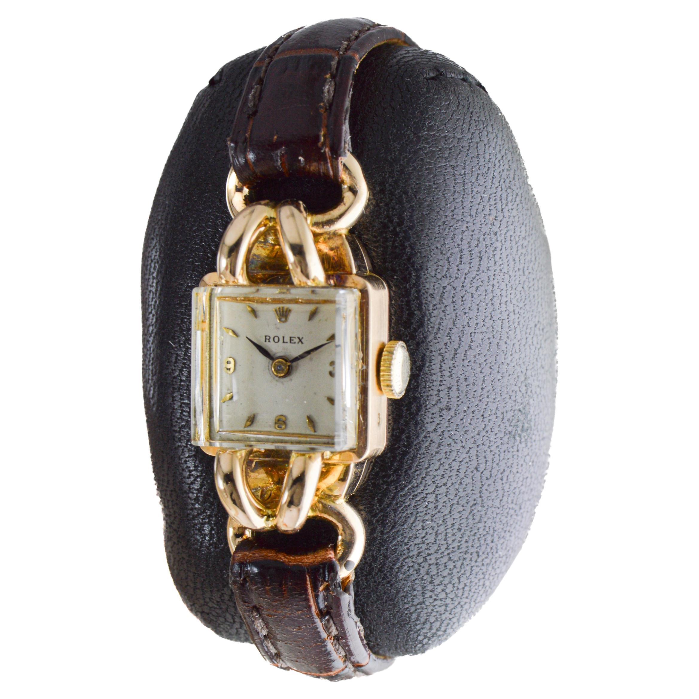 Rolex Montre Art déco pour dames en or jaune massif 14Kt circa 1954 en vente 3